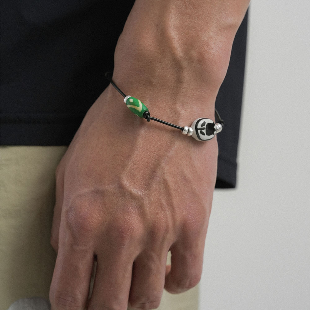 디아더생츄어리 웨이포인트 코드 브라켓 블랙(THE ATHER SANCTUARY Waypoint Cord Bracelet Black) - 4