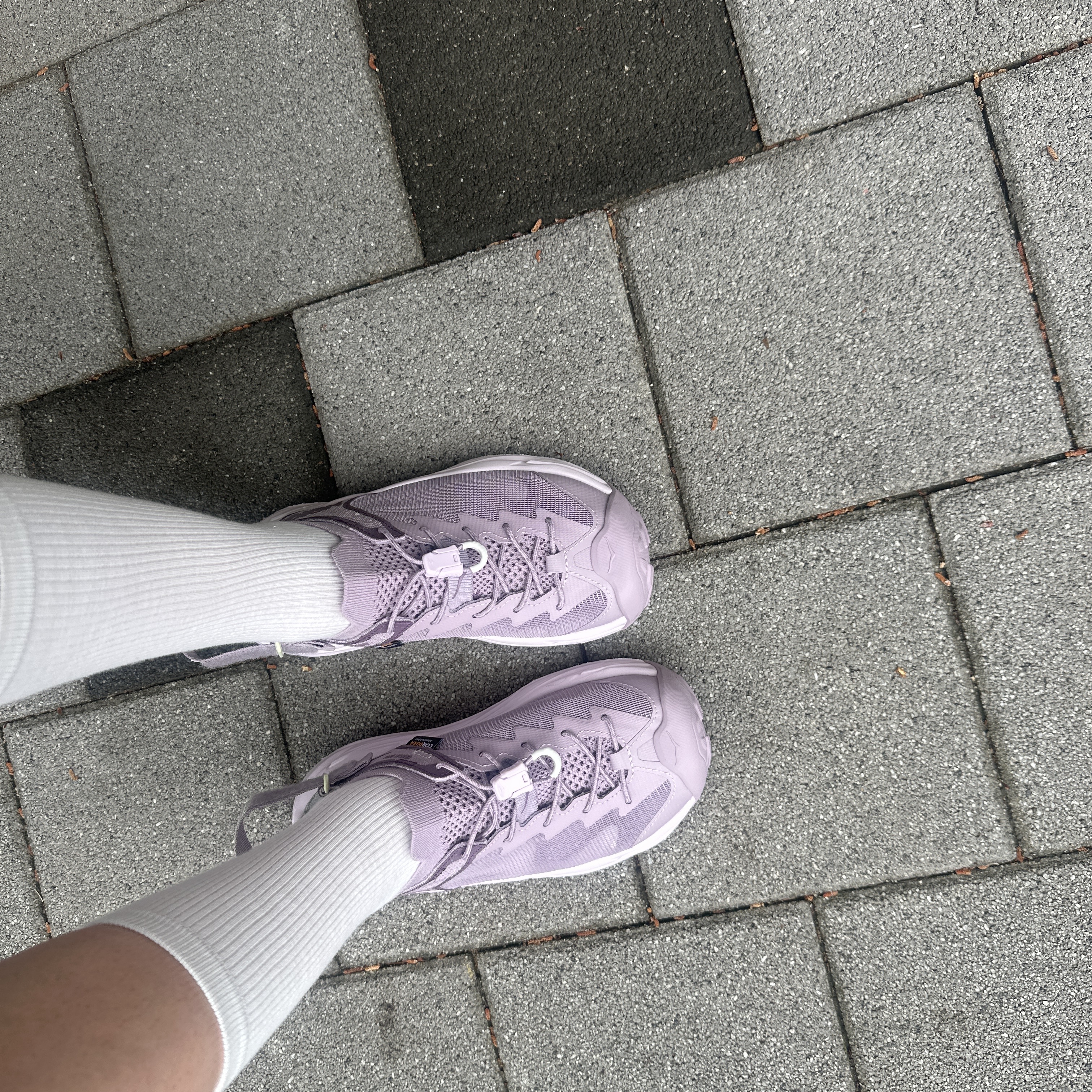 (W) Hoka Hopara 2 Fragrant Lilac Lilac Cream 착용 스타일