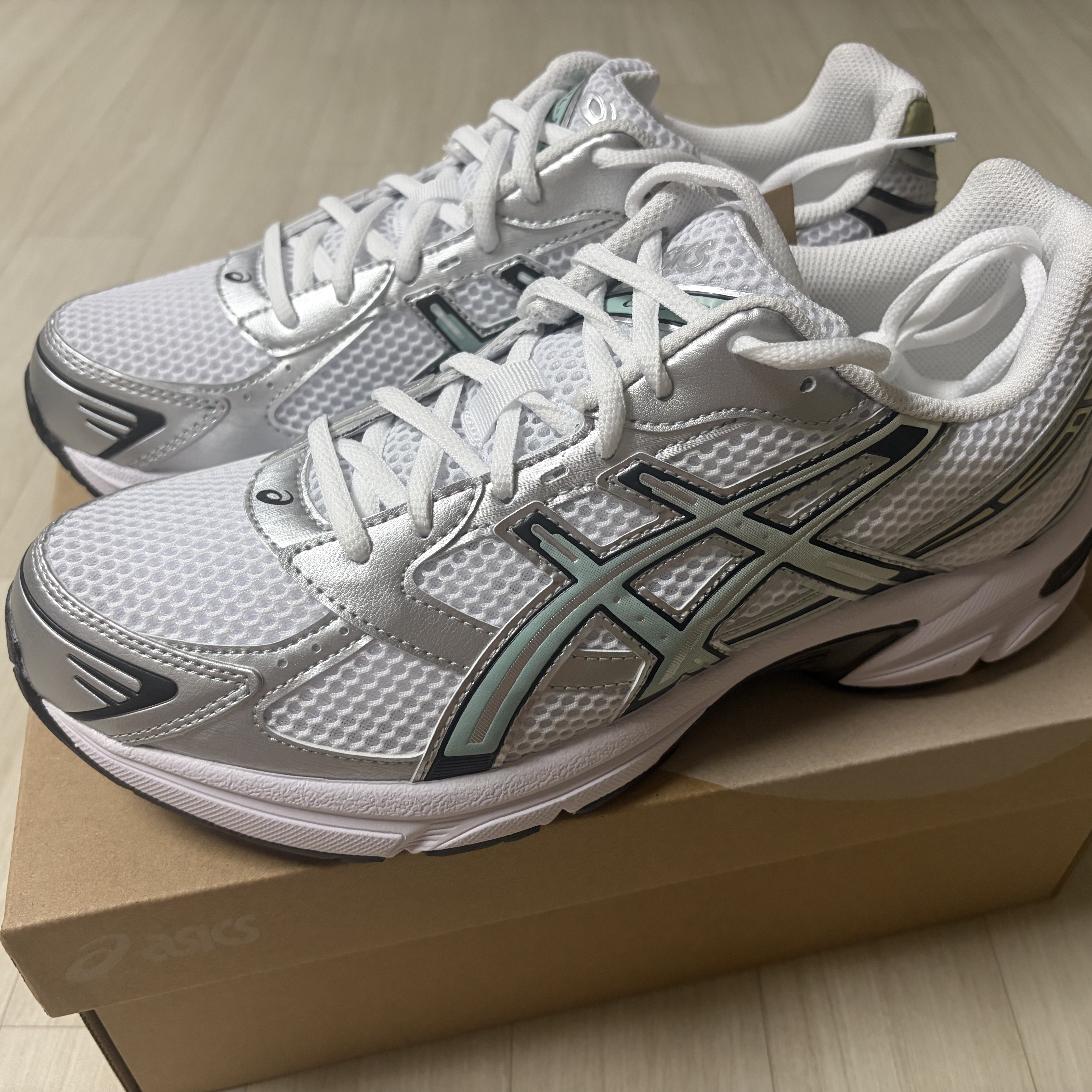 Asics Gel-1130 White Verdigris 착용 스타일