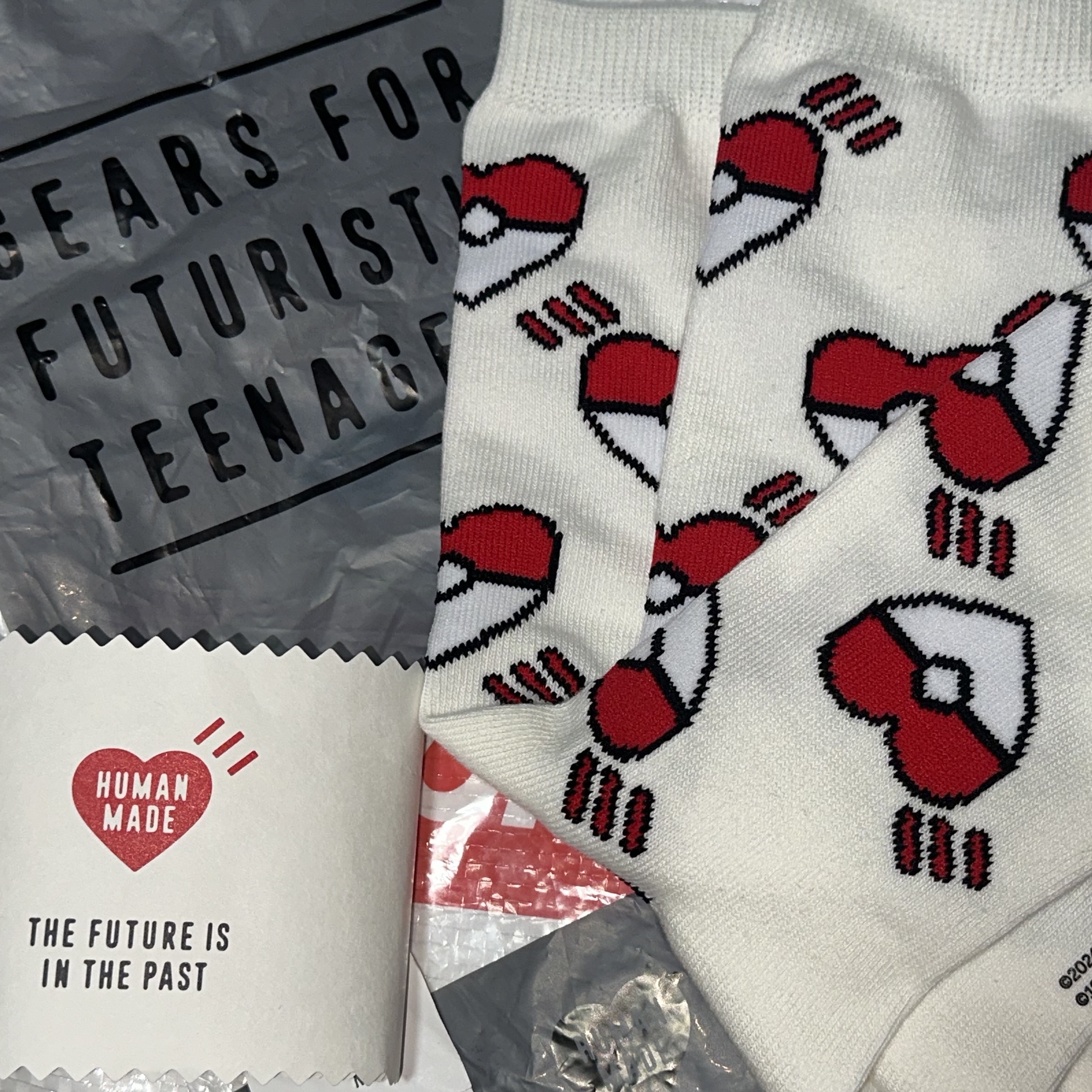 Human Made x Pokemon Made Socks White 착용 스타일