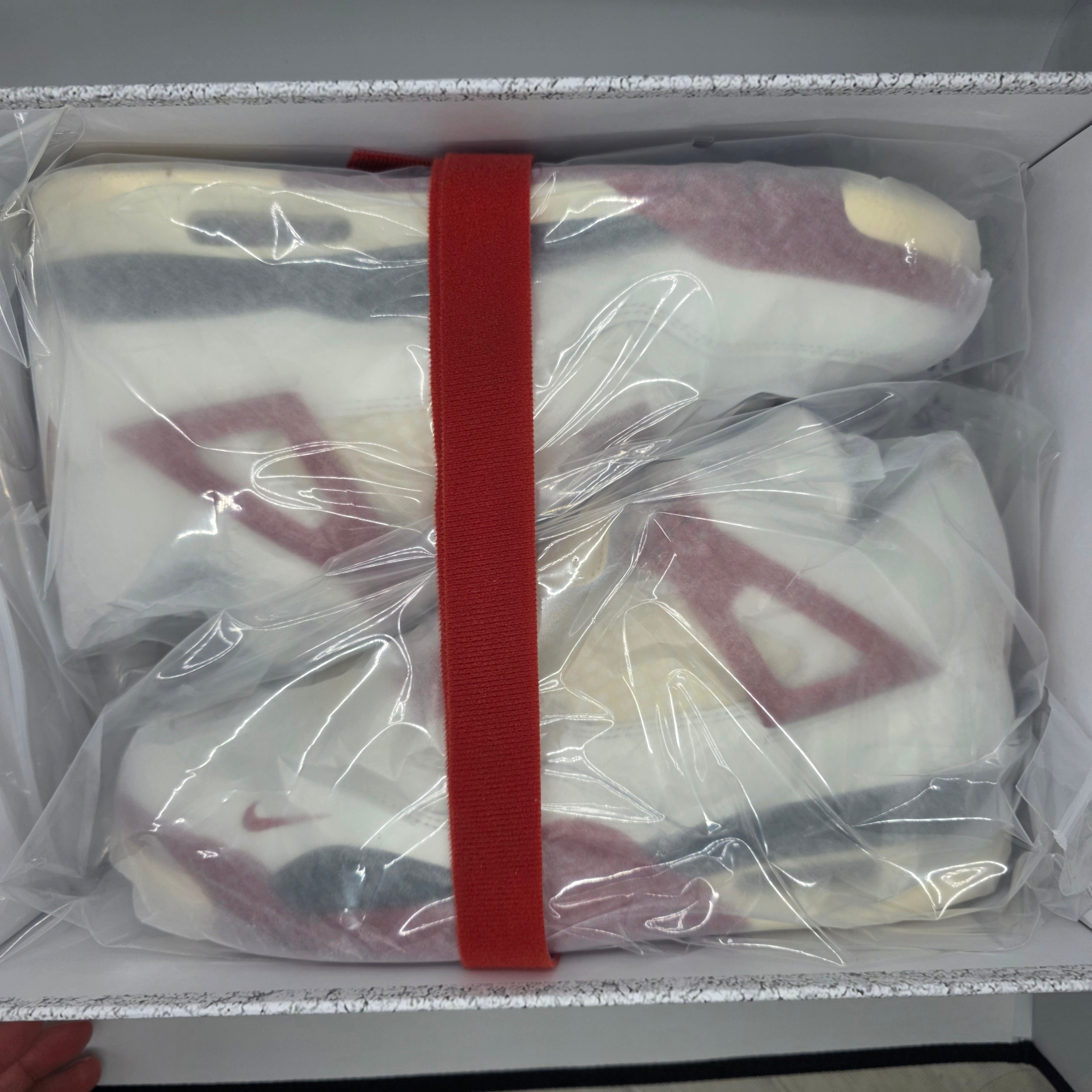Jordan 4 x Nigel Sylvester Retro OG Brick After Brick 착용 스타일 - 2