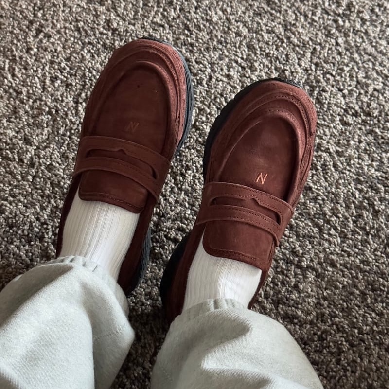 New Balance 1906L Rich Oak 착용 스타일