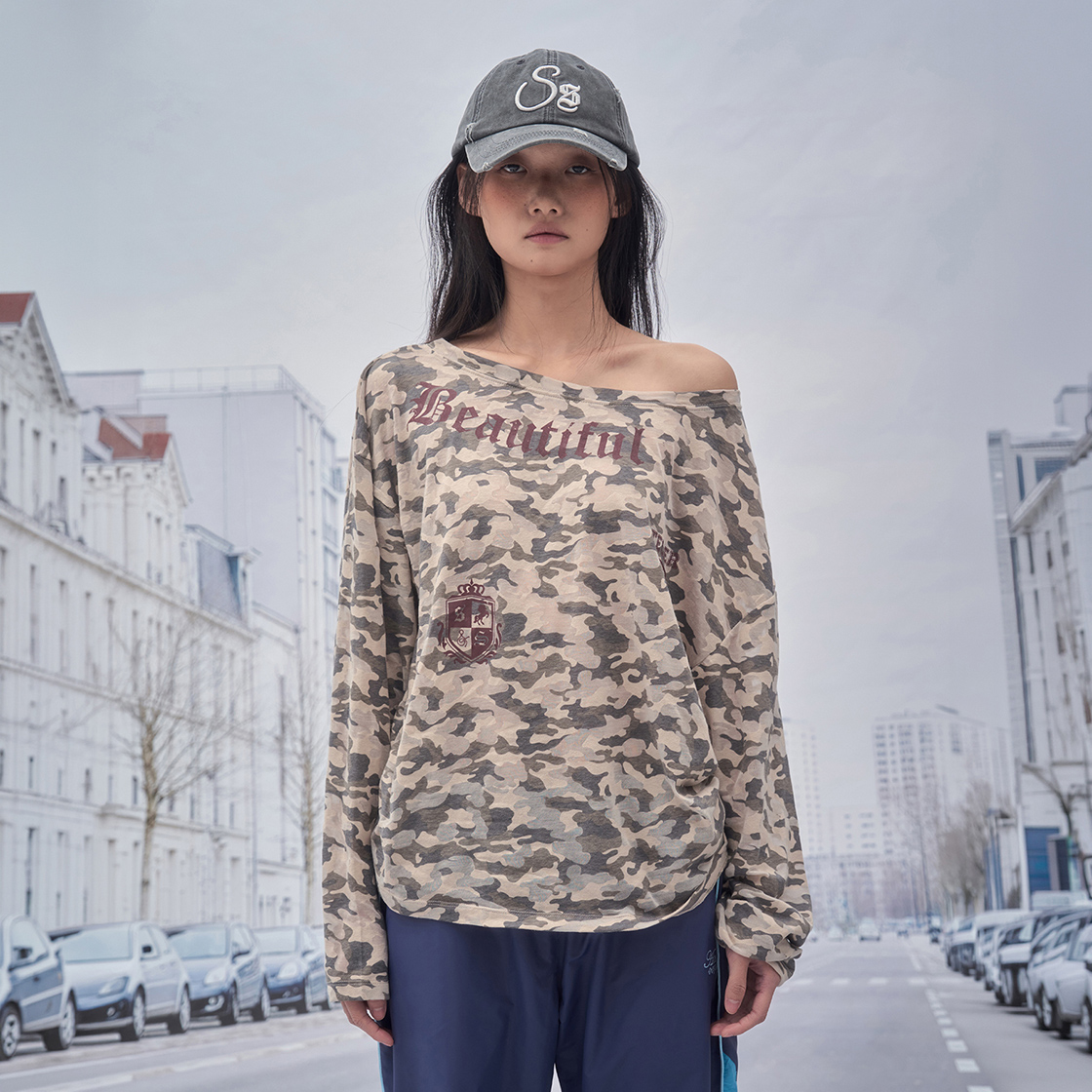 솜속 보에르 카모 비대칭 탑 베이지(SOMSOC Voer Camo Asymmetry Top Beige) - 2