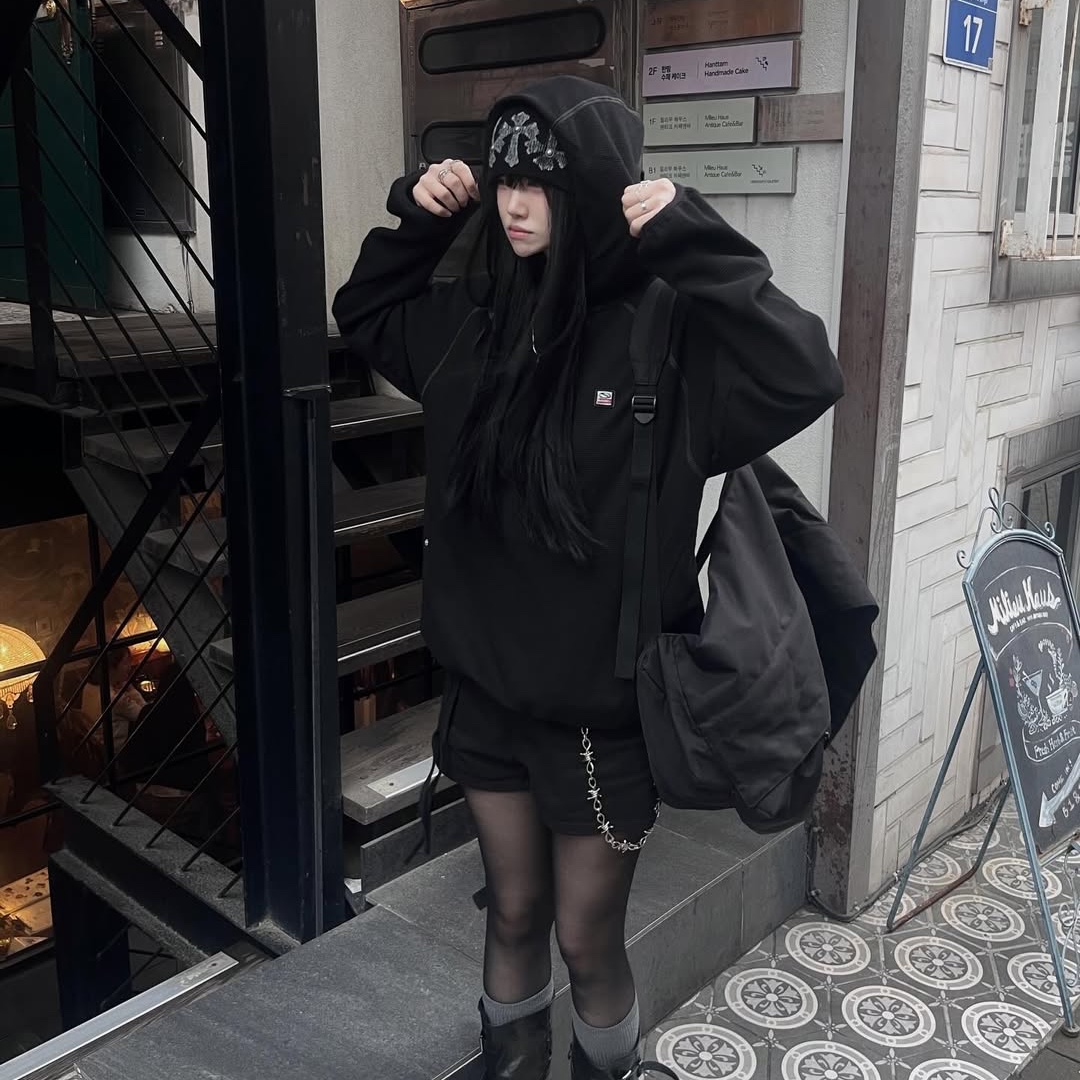 SPORT CHAMBER SC Waffle Ear-Open Hood T-shirt BLACK 착용 스타일 - 7
