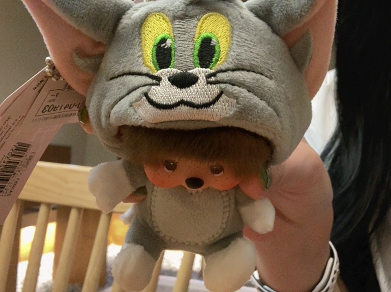 Monchhichi x Tom & Jerry SS Doll Mini Key Chain Tom 착용 스타일 - 2