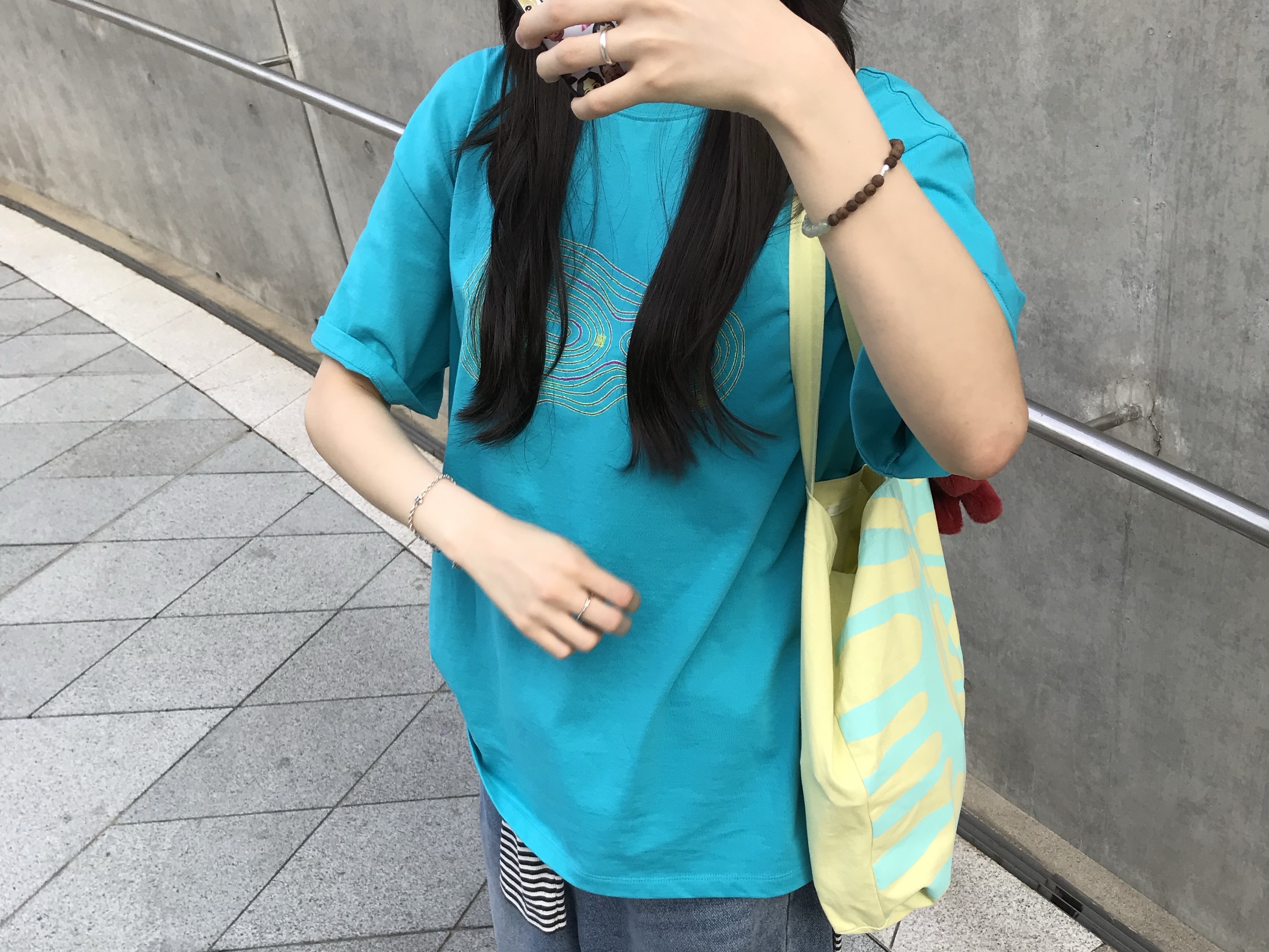 Hatchingroom x Mascompany Haema Bag Lemon, Millo Archive 2026 Memorable Horse Keyring Burgundy 착용 스타일 - 2
