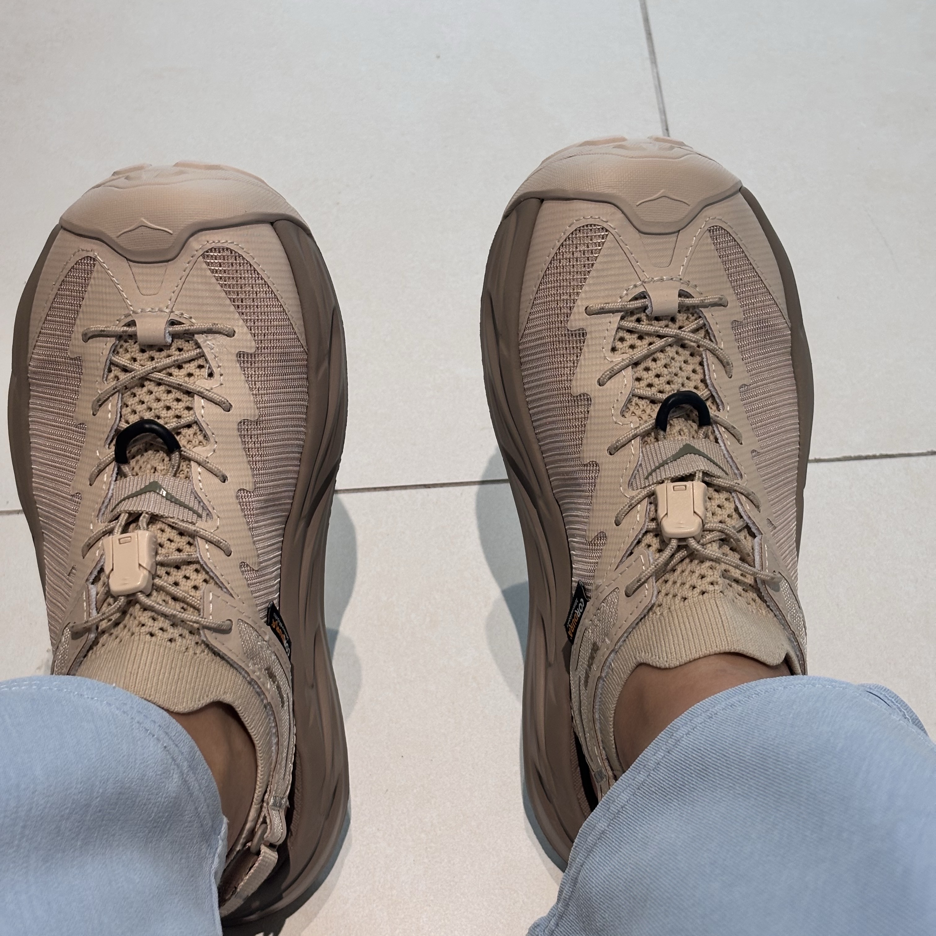 (W) Hoka Hopara 2 Shifting Sand 착용 스타일 - 2
