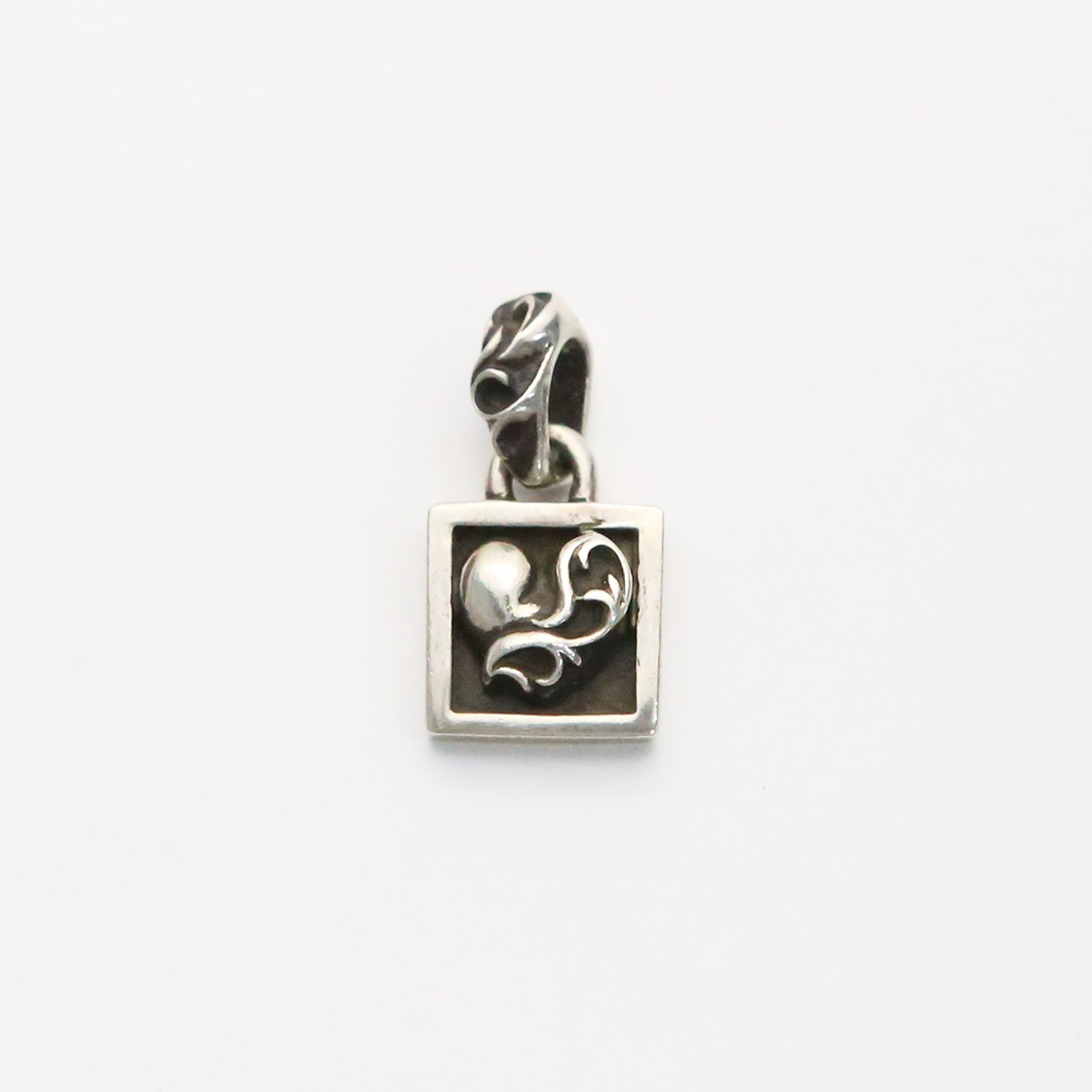 한스룸 크롬하츠 하트프레임드 참(Hansroom Chrome Hearts Heart Framed Charm) - 2