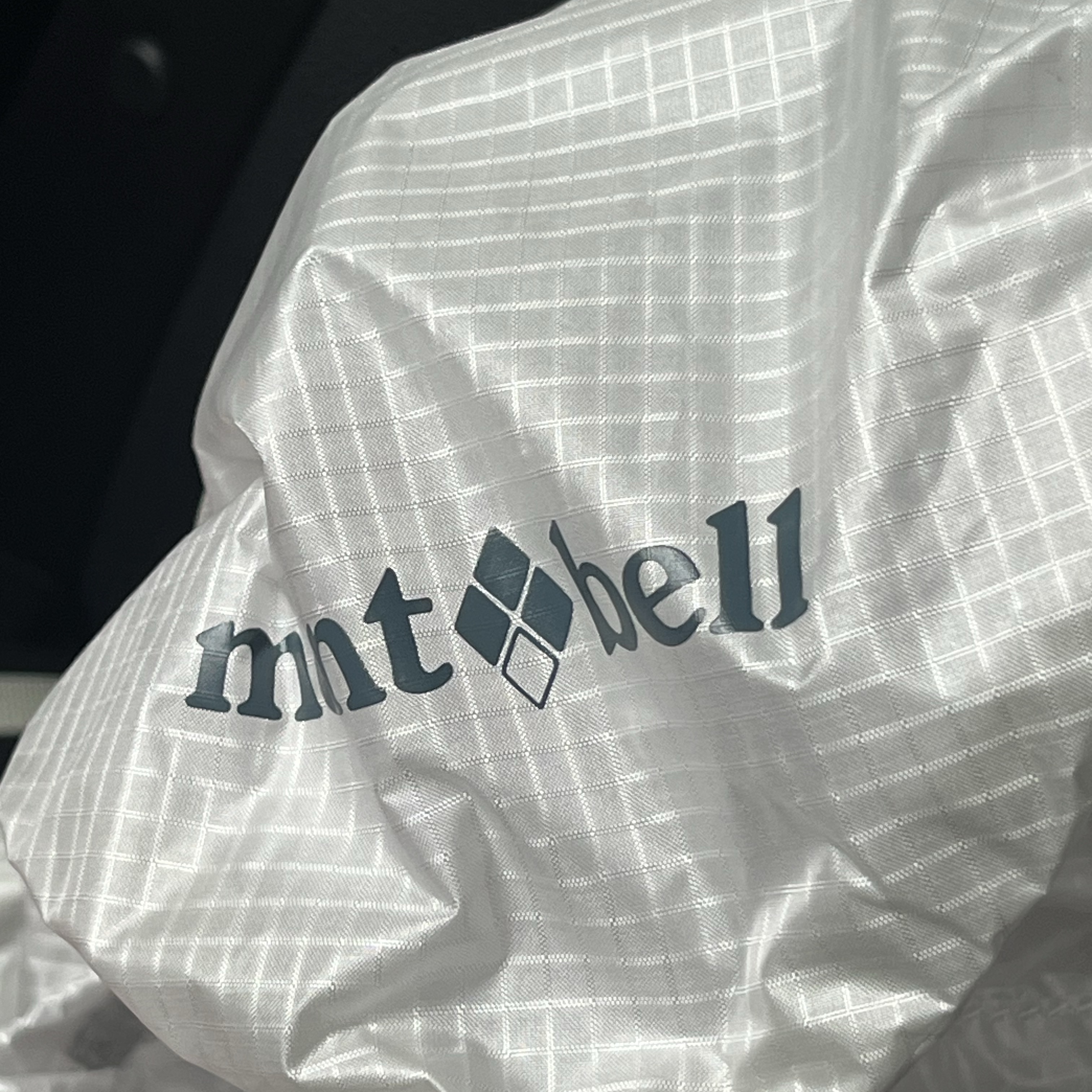 Montbell Versalite Pack 20 Backpack Ice White 착용 스타일