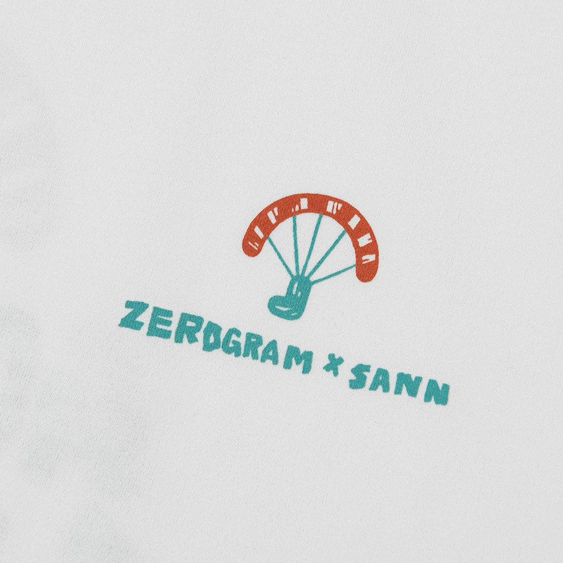 제로그램 x 산 트라이앵글 슬로건 백그래픽 티셔츠(ZEROGRAM x SANN Triangle Backgraphic SS White) - 3