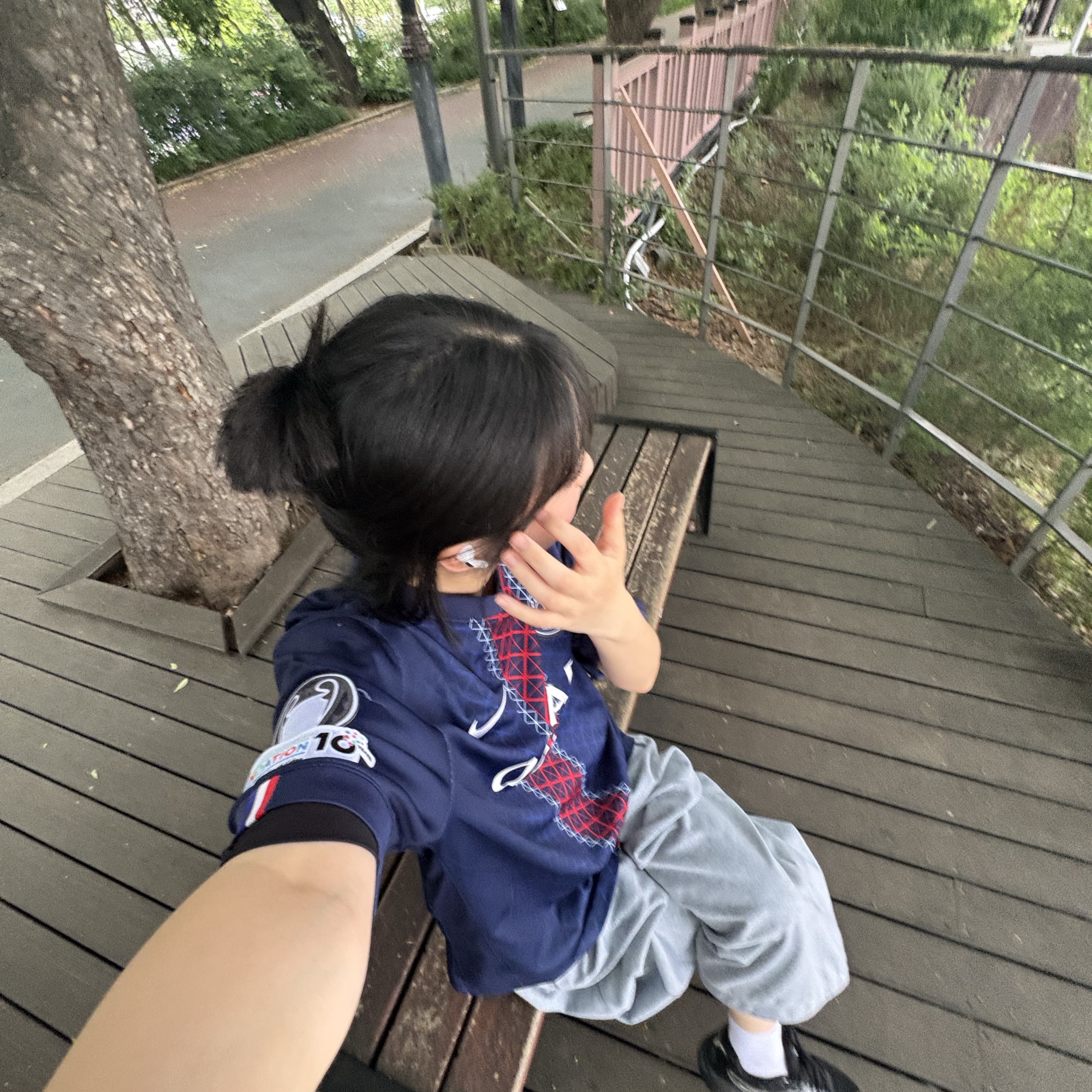 Nike Paris Saint-Germain 2024/25 Dri-Fit Stadium Home Replica Jersey Midnight Navy (Non Marking Ver.), Asics Gel-Kayano 14 Black Pure Silver 착용 스타일 - 3