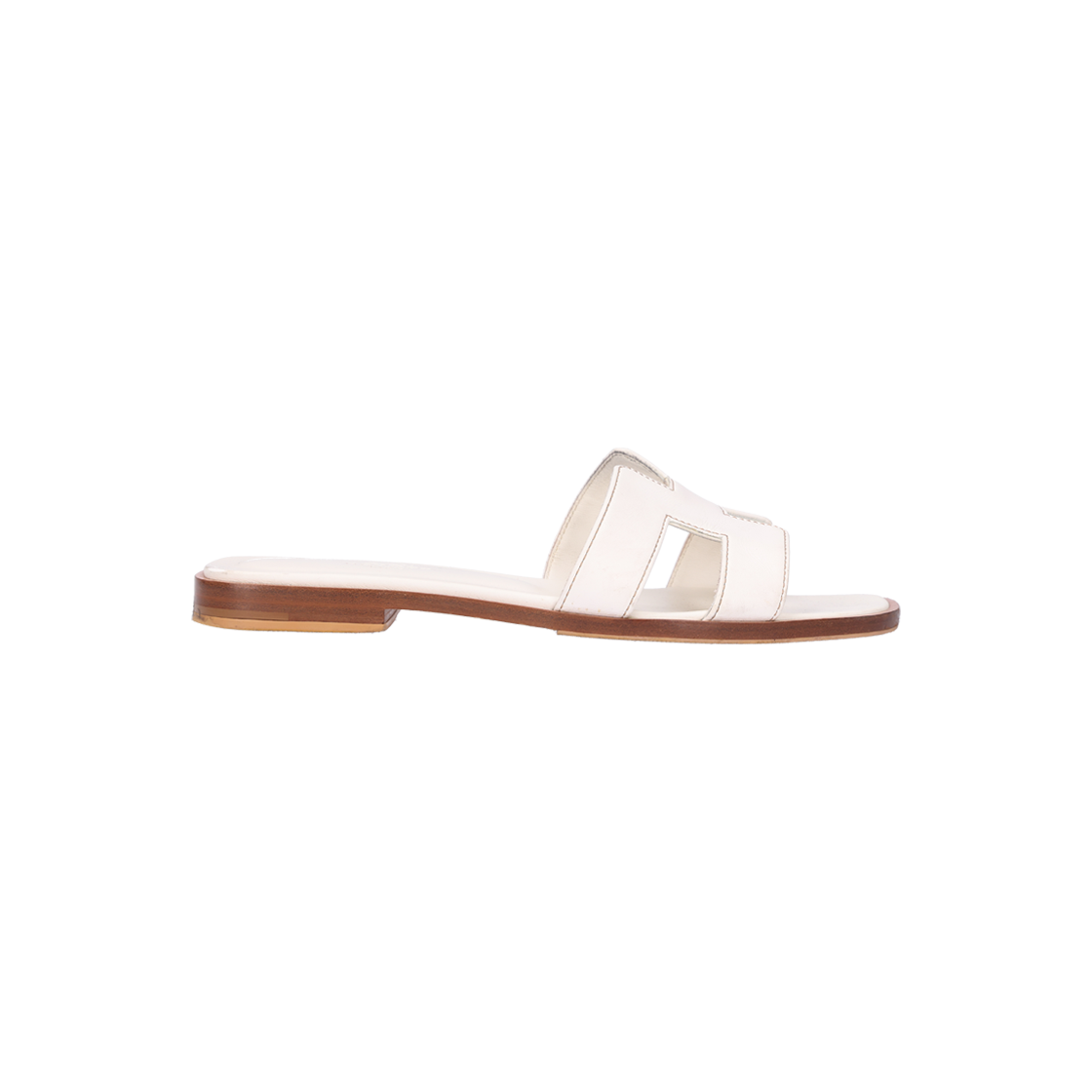 에르메스 H021056Z 오란 샌들 카프스킨 블랑 37.5(Hermes Oran Sandals in White Calfskin)