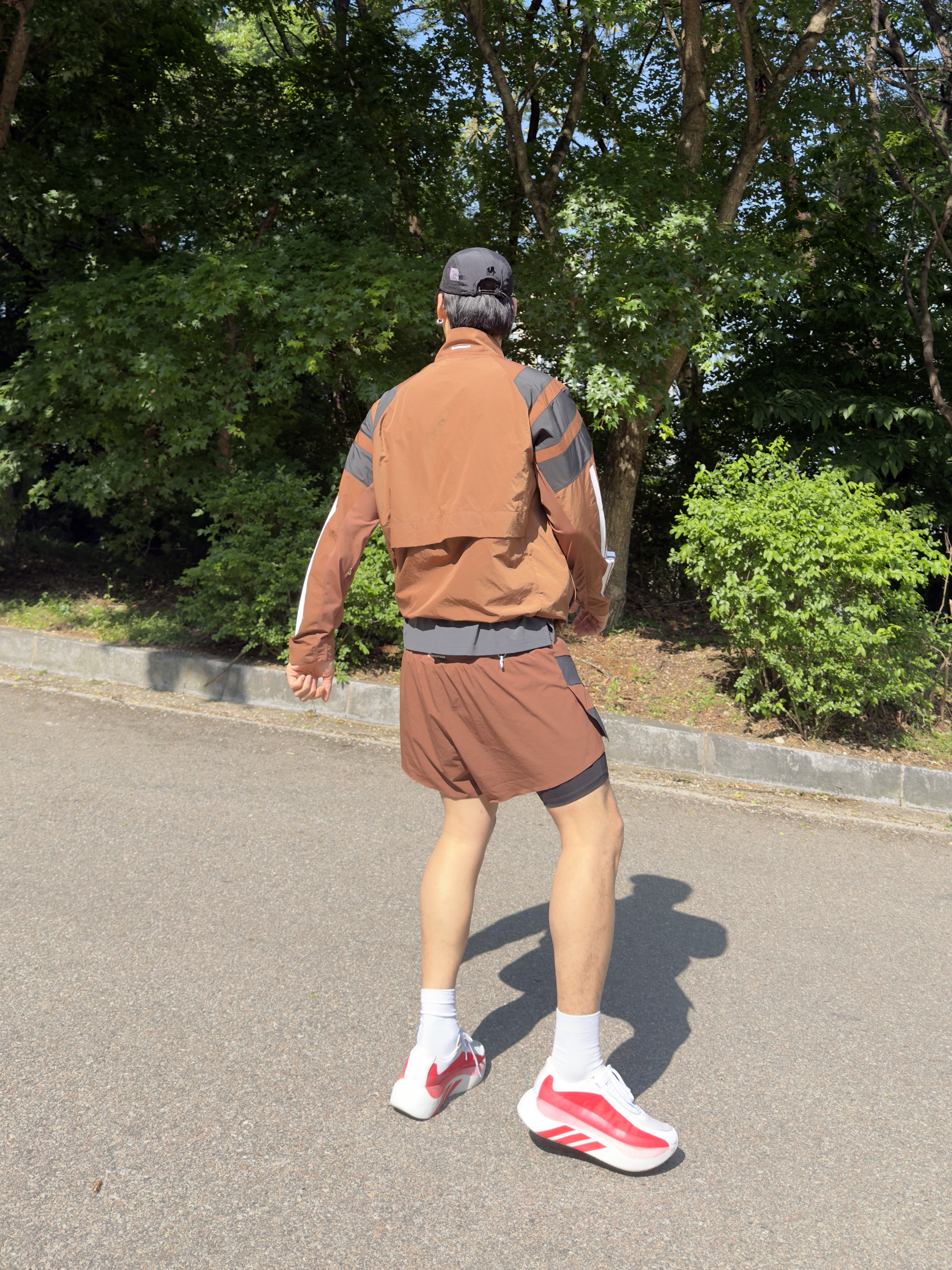 Adidas Hyperboost Edge Cloud White Pure Ruby, Adidas x Pharrell Williams Humanrace Adizero Archive Running Jacket Preloved Brown - KR Sizing 착용 스타일 - 2