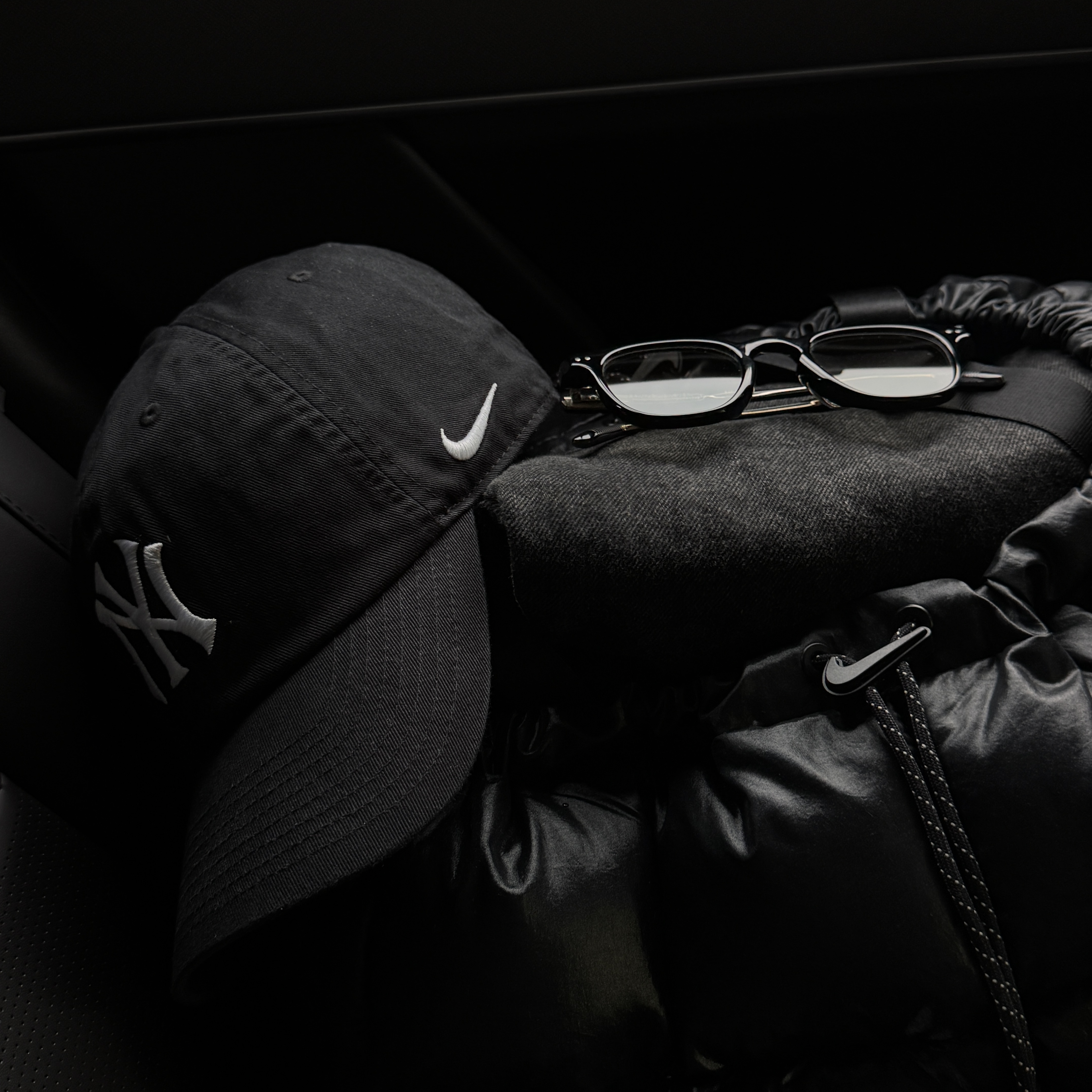 Nike New York Yankees Club Adjustable Hat Black 착용 스타일 - 3