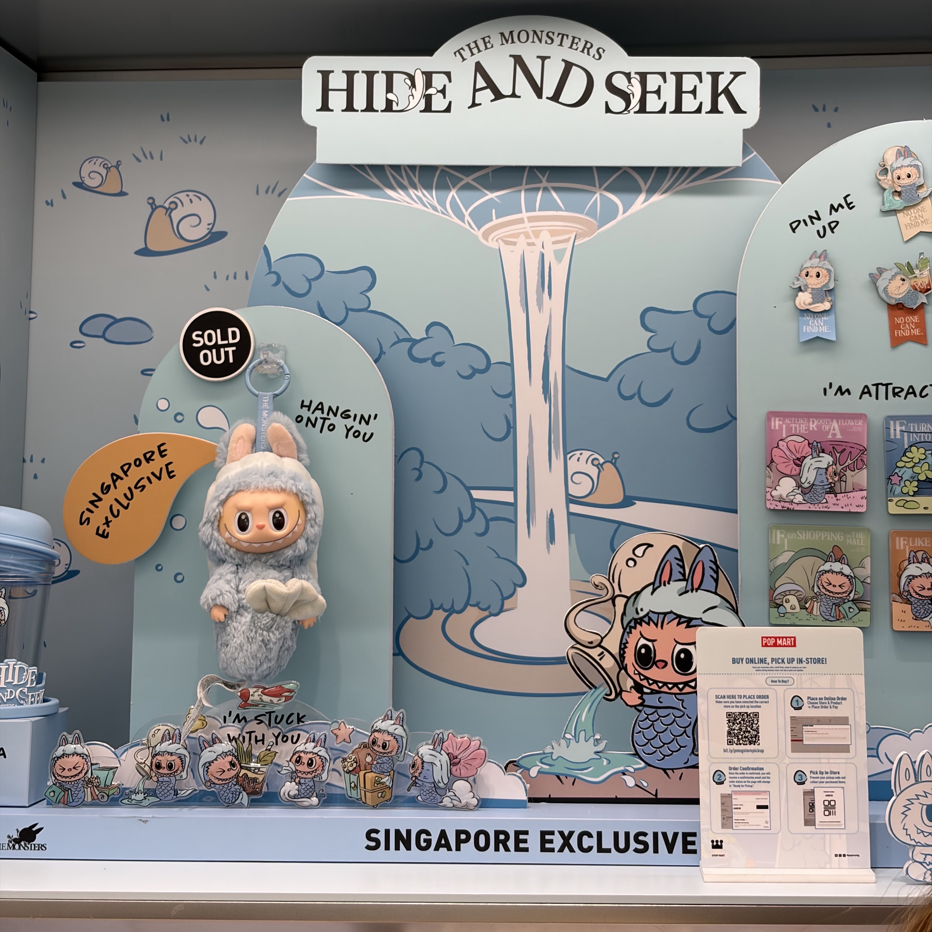 Pop Mart Labubu Hide and Seek In Singapore Series Vinyl Plush Pendant 착용 스타일