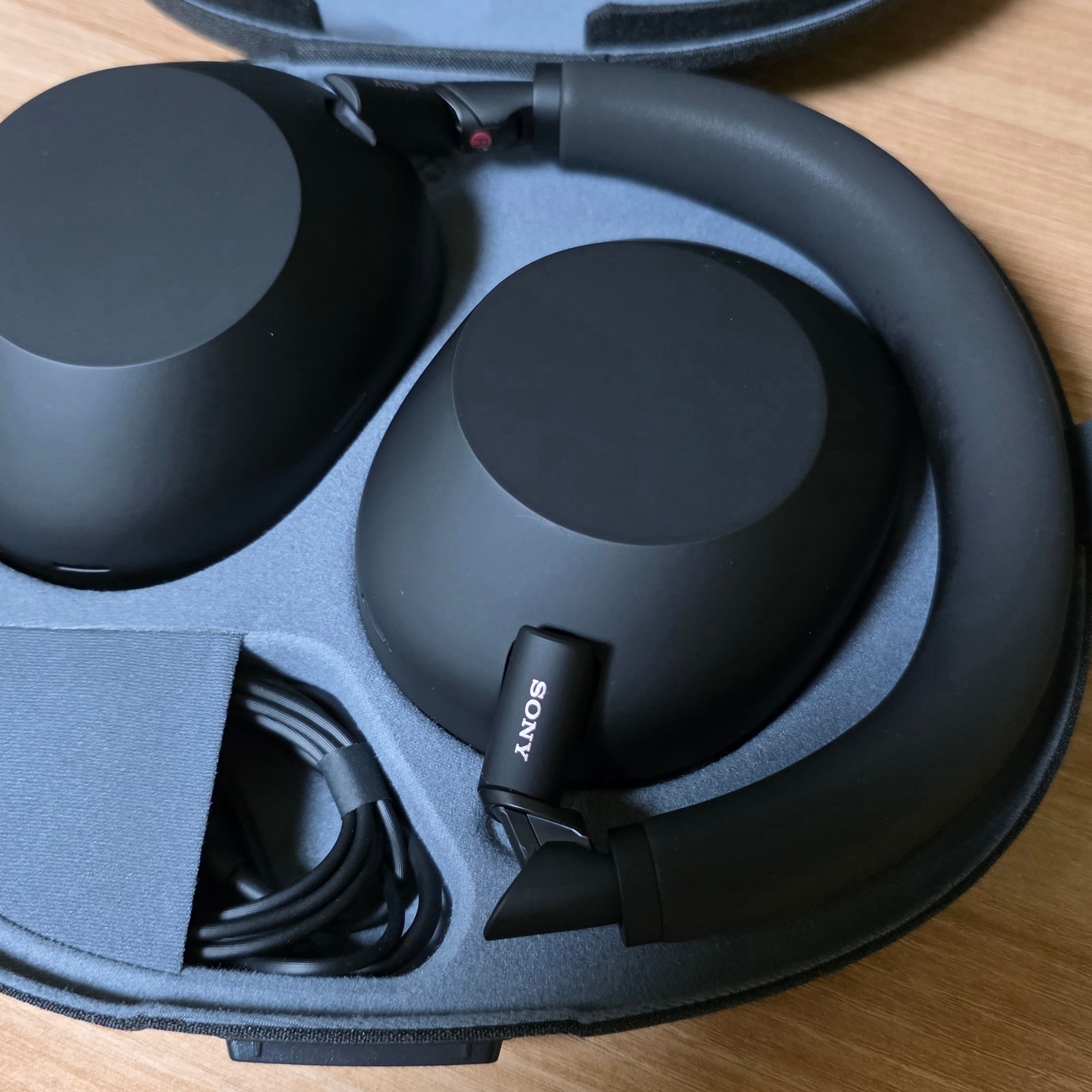 Sony WH-1000XM6 Black (Sony Korea Ver.) 착용 스타일