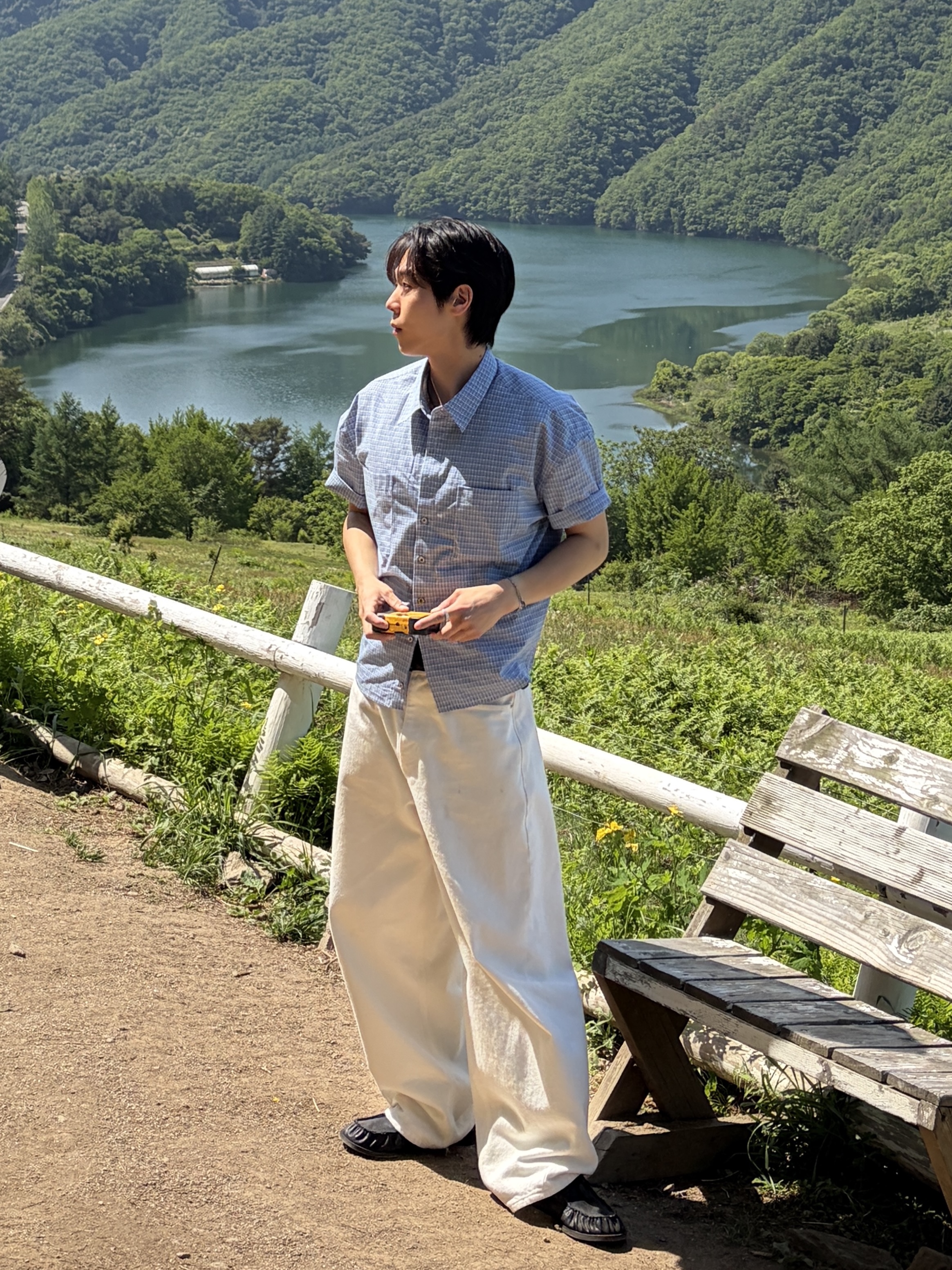 noun Wide Curved Denim Pants White 착용 스타일 - 1