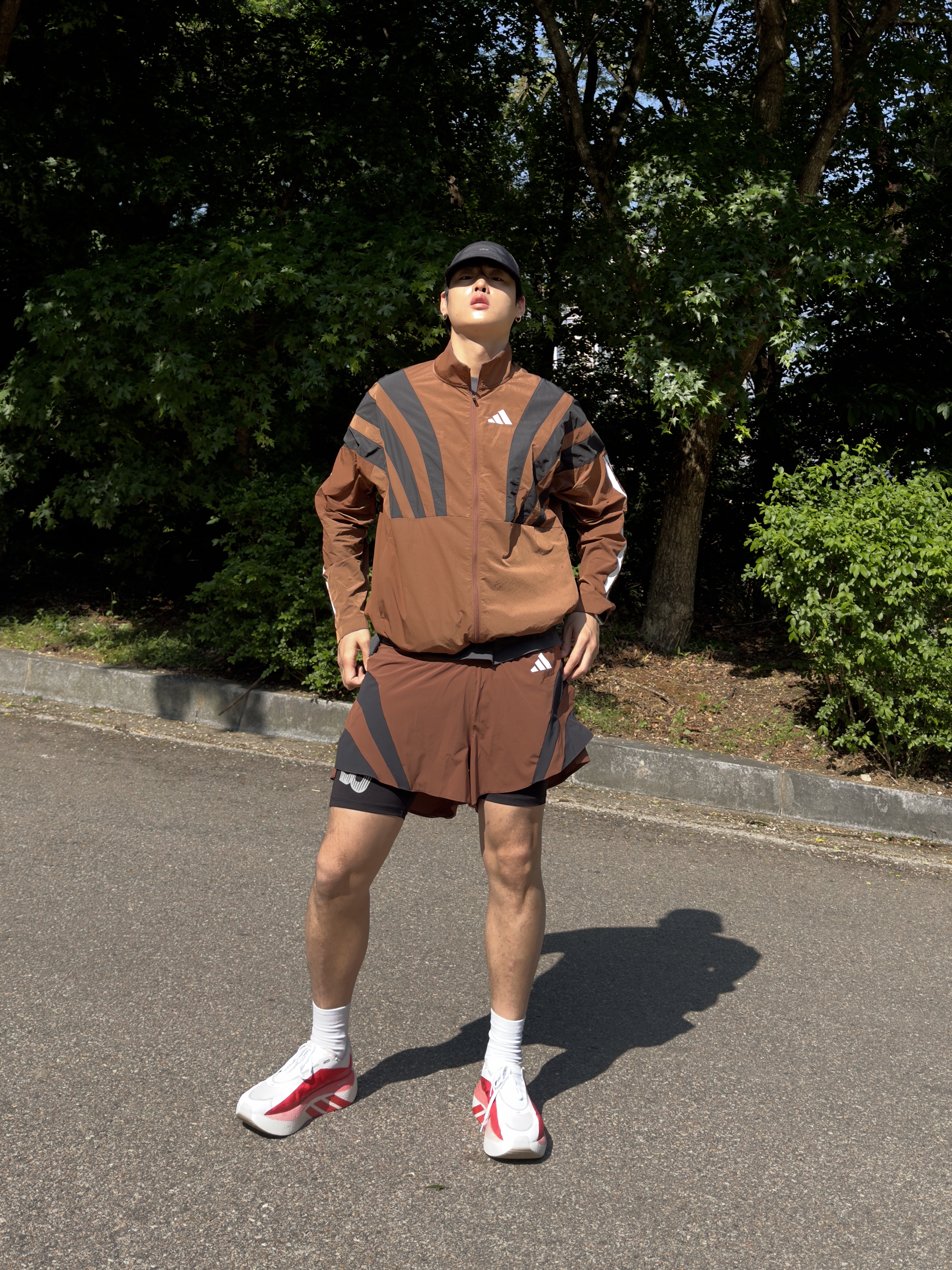 Adidas Hyperboost Edge Cloud White Pure Ruby, Adidas x Pharrell Williams Humanrace Adizero Archive Running Jacket Preloved Brown - KR Sizing 착용 스타일 - 3