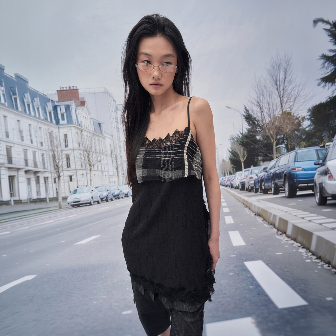 솜속 로지 링클 콘트라스트 슬립 드레스 블랙(SOMSOC Rosy Wrinkle Contrast Slip Dress Black) - 2