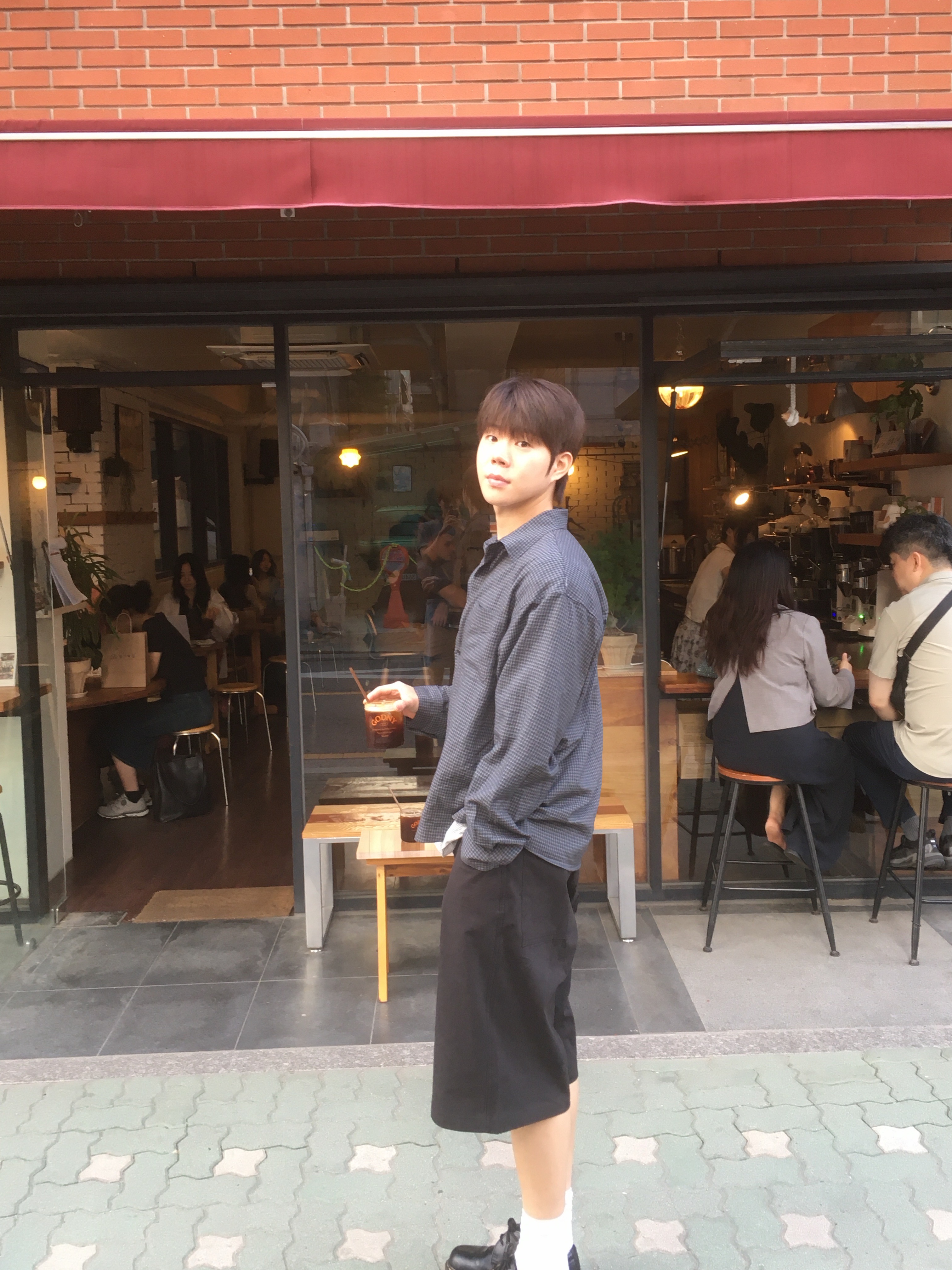 Dr. Martens 1461 Smooth Black, TOWTOW.ARCHIVE Timeless Twist Wristlet V3_Black&Silver 착용 스타일 - 2