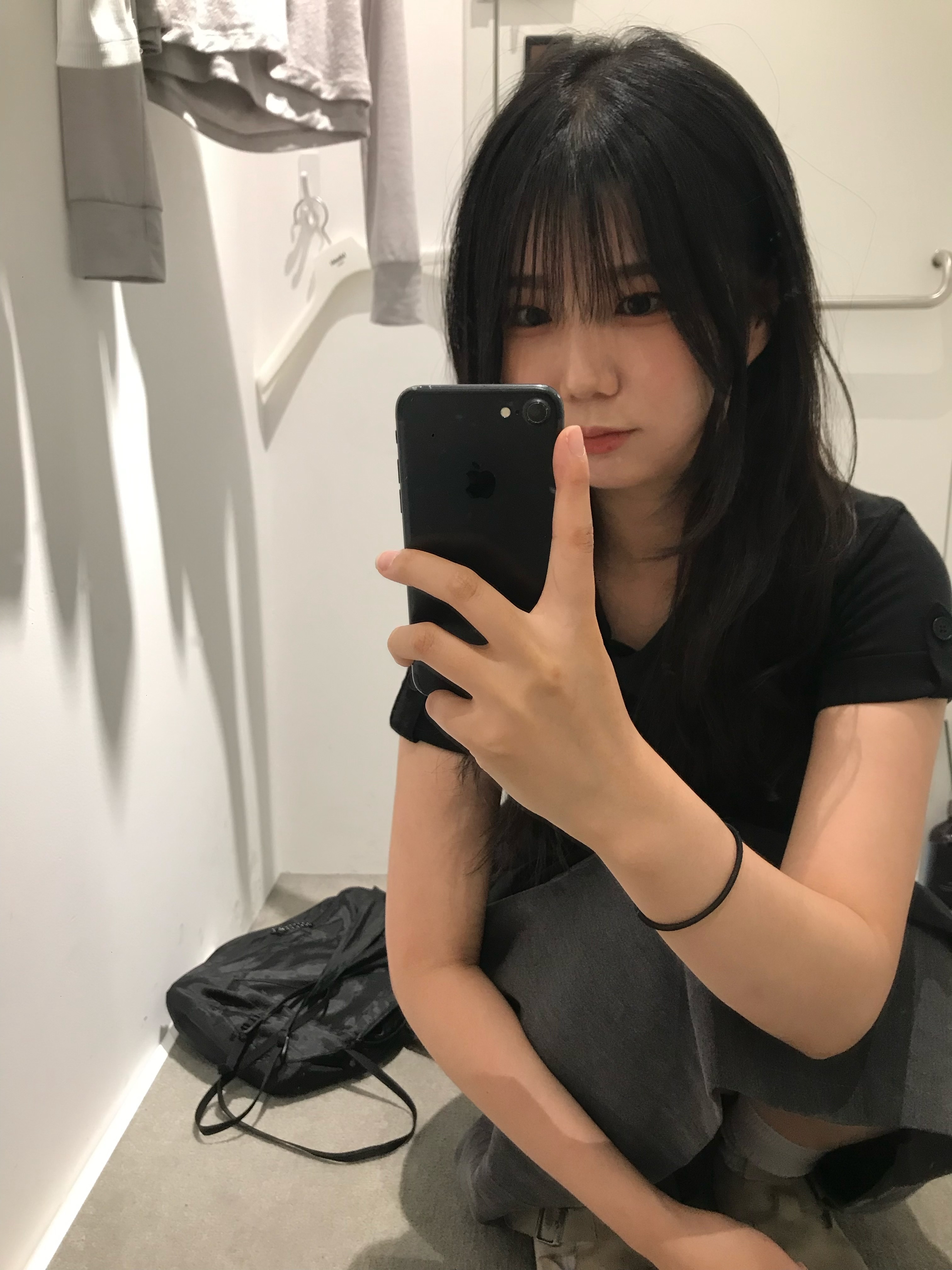 Miseki Seoul Slash Button Flare One Piece Black 착용 스타일 - 1