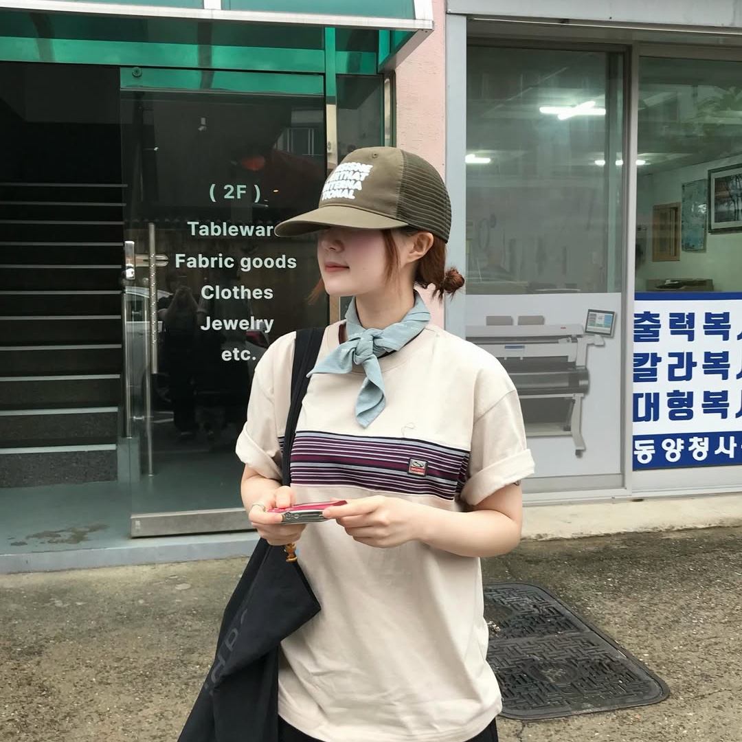 SPORT CHAMBER Spectrum T-shirt LIGHT BEIGE 착용 스타일 - 4