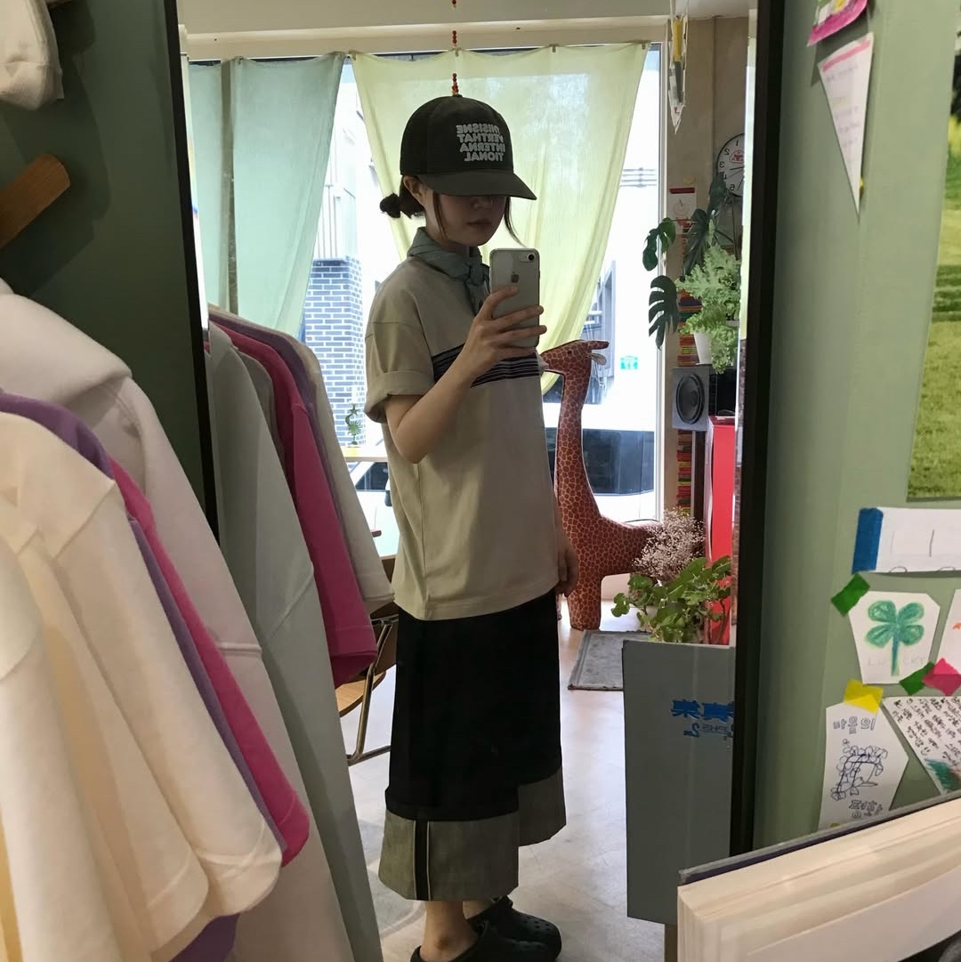 SPORT CHAMBER Spectrum T-shirt LIGHT BEIGE 착용 스타일 - 6