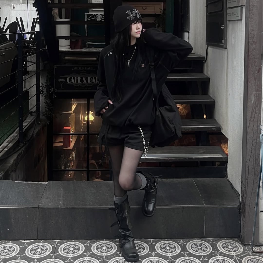 SPORT CHAMBER SC Waffle Ear-Open Hood T-shirt BLACK 착용 스타일 - 3
