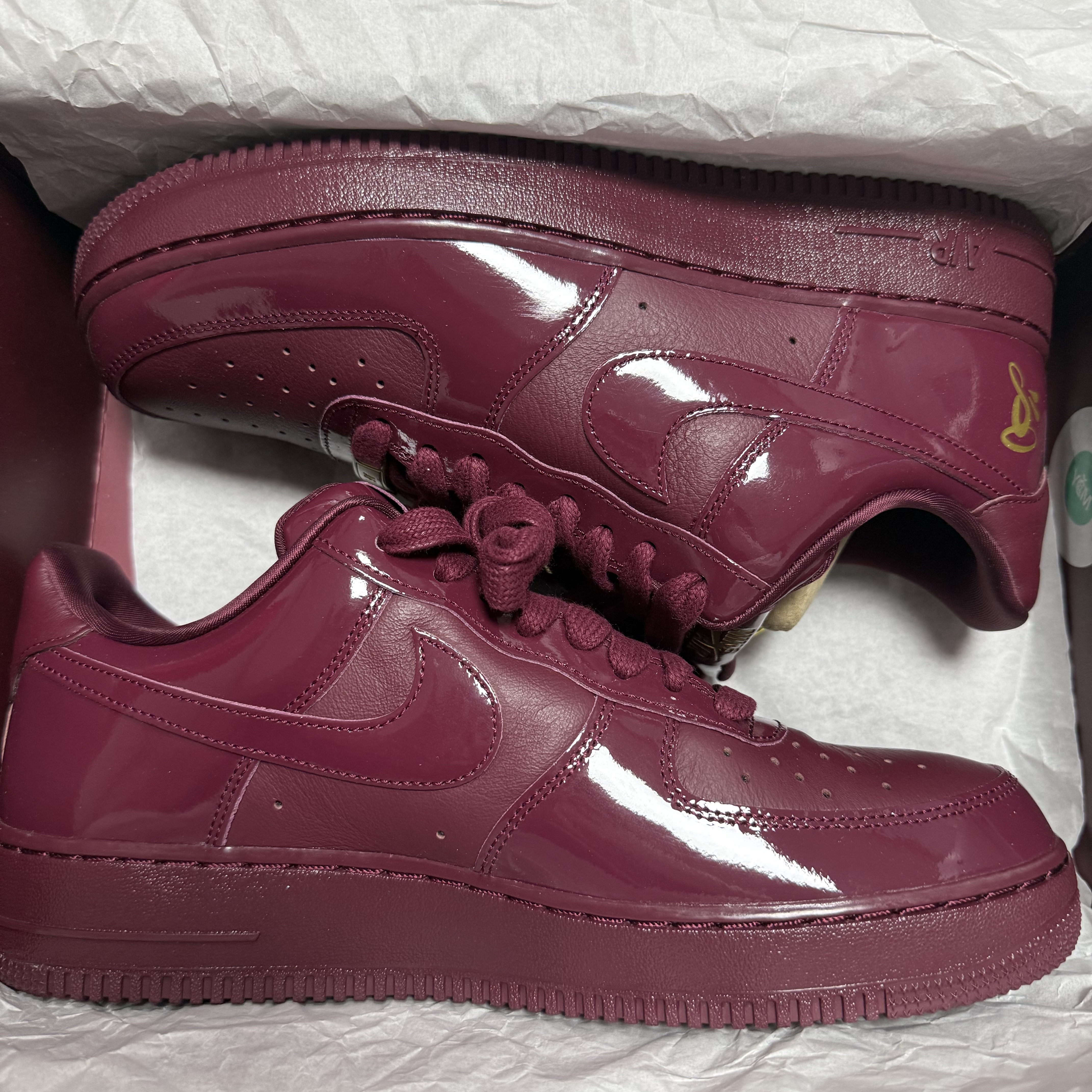 Nike x Syna Air Force 1 '07 Dark Beetroot and Red Oxide 착용 스타일 - 2