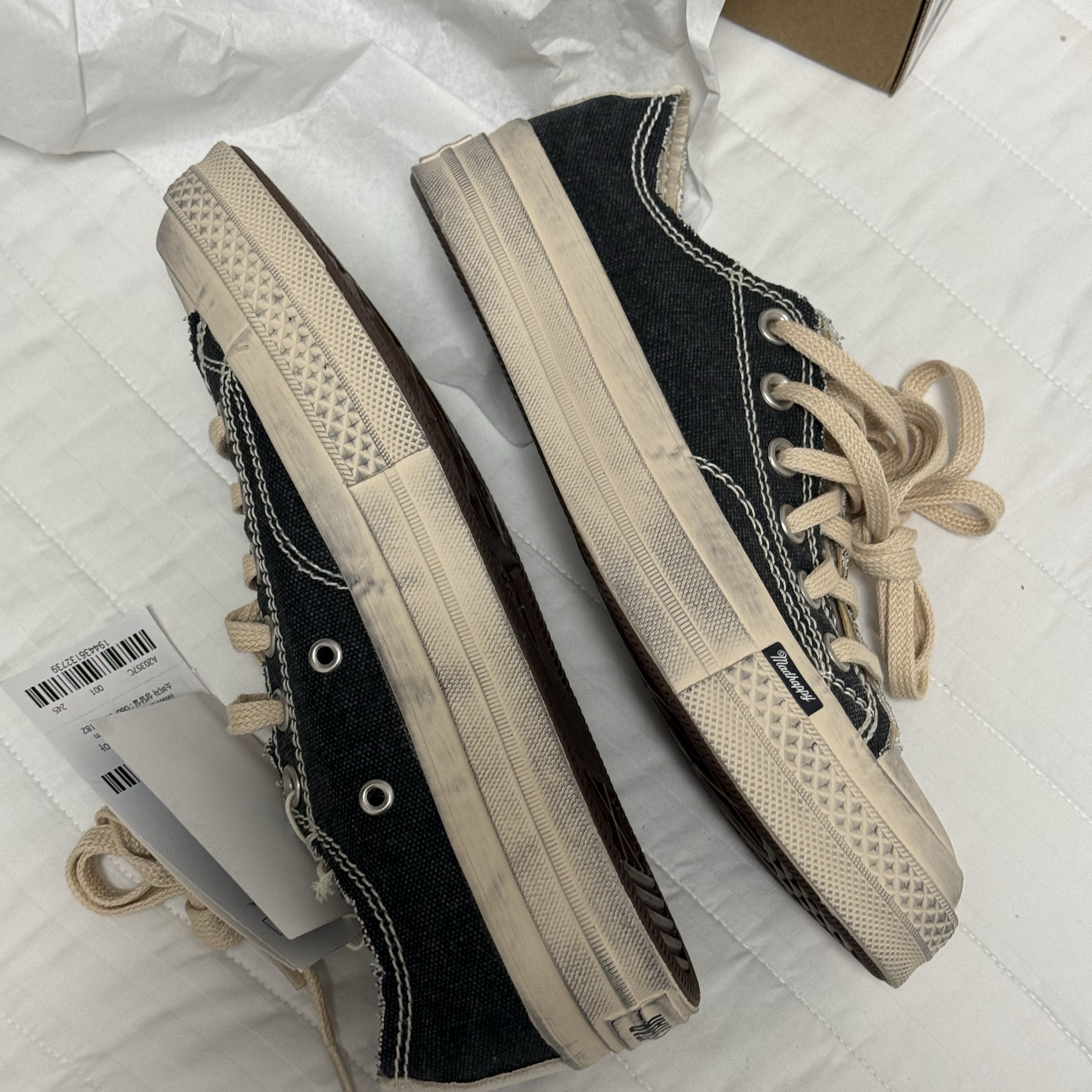 Converse x Madhappy Chuck 70 Ox Black Natural Ivory 착용 스타일 - 2
