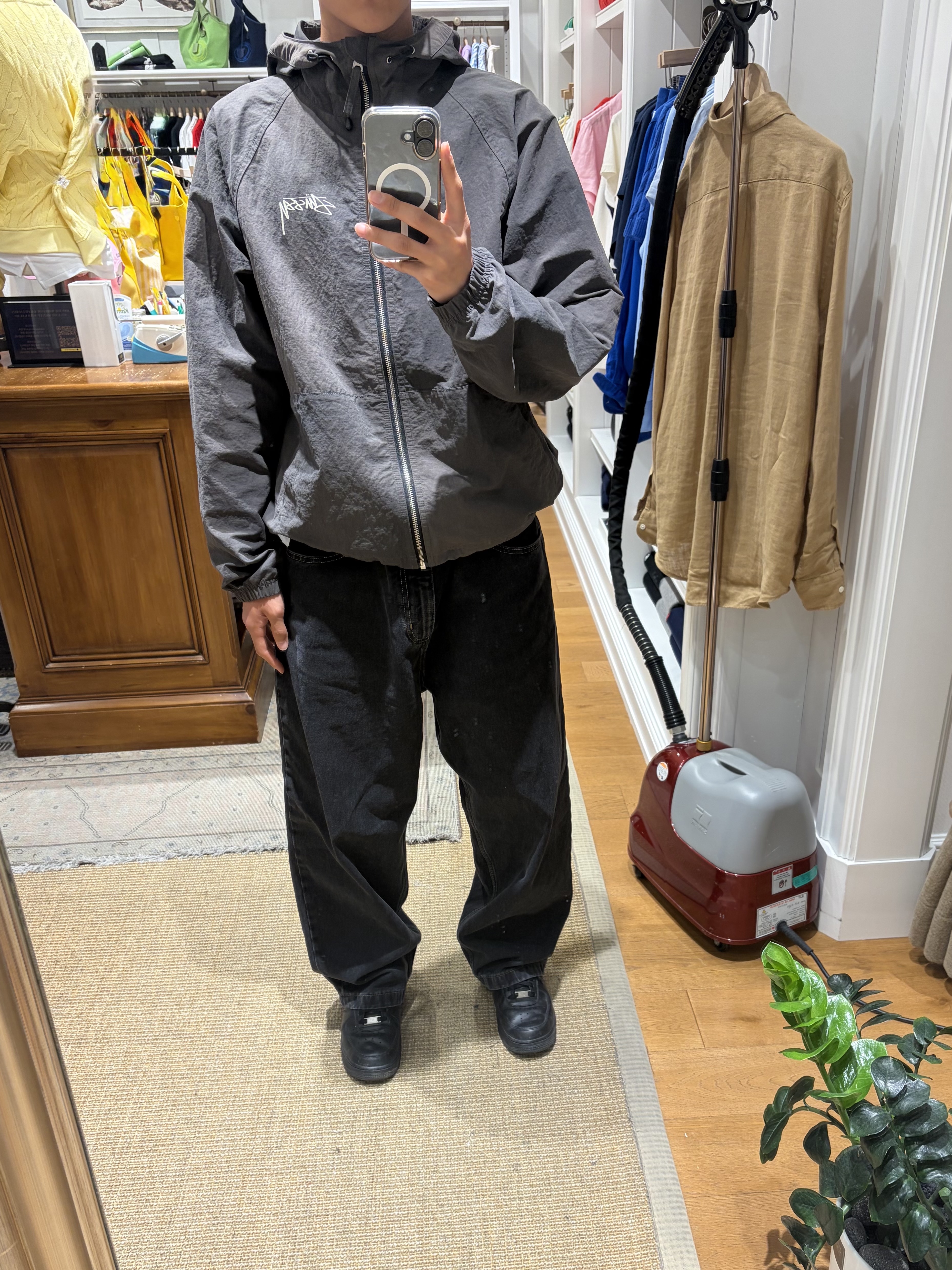 Carhartt WIP Landon Pant Blue Stone Washed, Nike Air Force 1 '07 Low Triple Black 착용 스타일 - 4