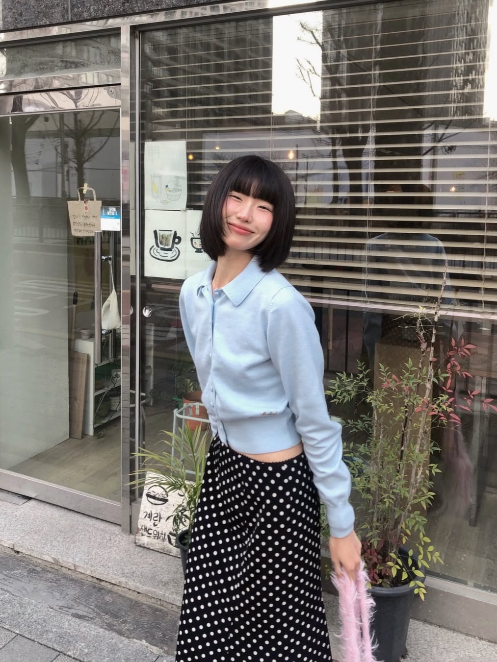Rosefrantz Fabric Button Collar Cardigan [Sky Blue] 착용 스타일 - 2