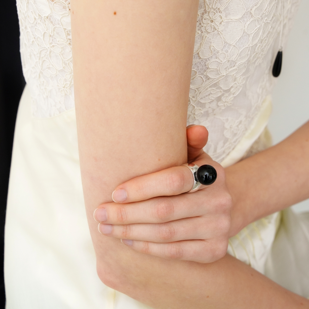 러브미몬스터 볼드 무드 원석 반지 블랙(lovememonster Bold Mood Gem Ring BLACK) - 3