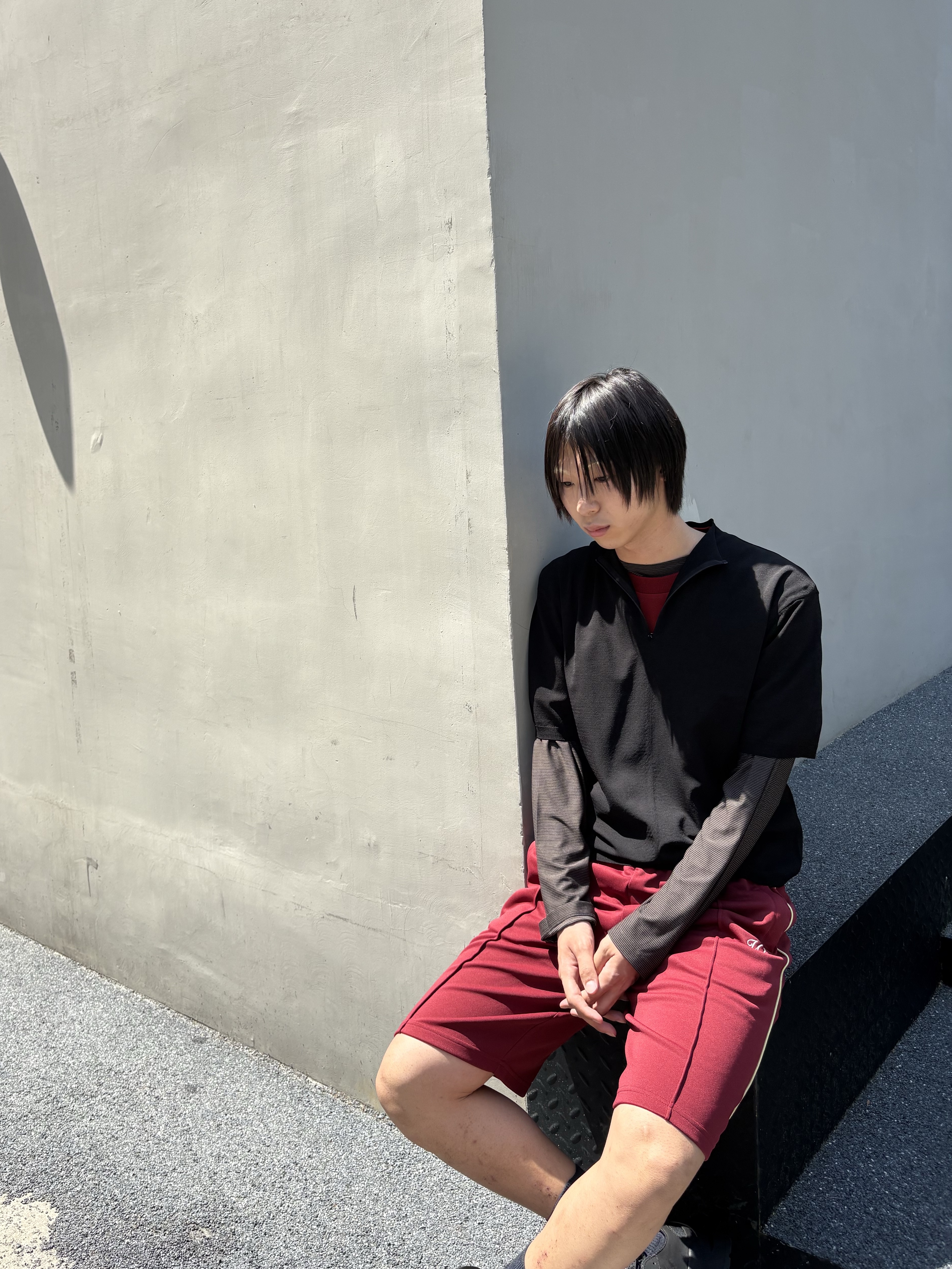 Amomento Stripe Boat Neck Long Sleeve Dark Brown - 26SS 착용 스타일 - 1