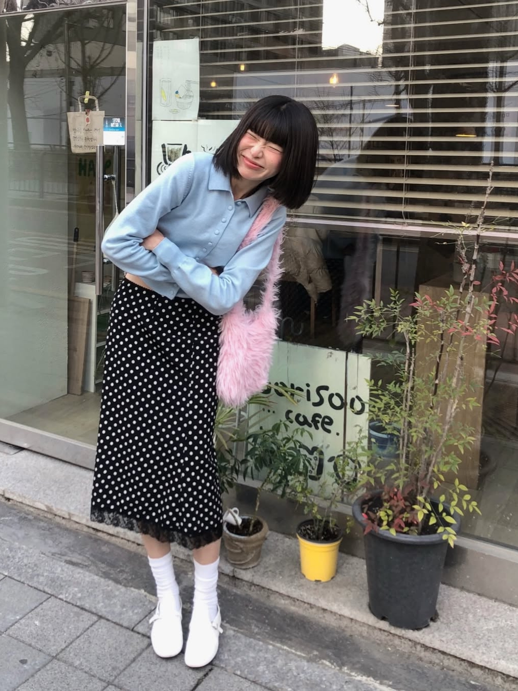 Rosefrantz Fabric Button Collar Cardigan [Sky Blue] 착용 스타일 - 3