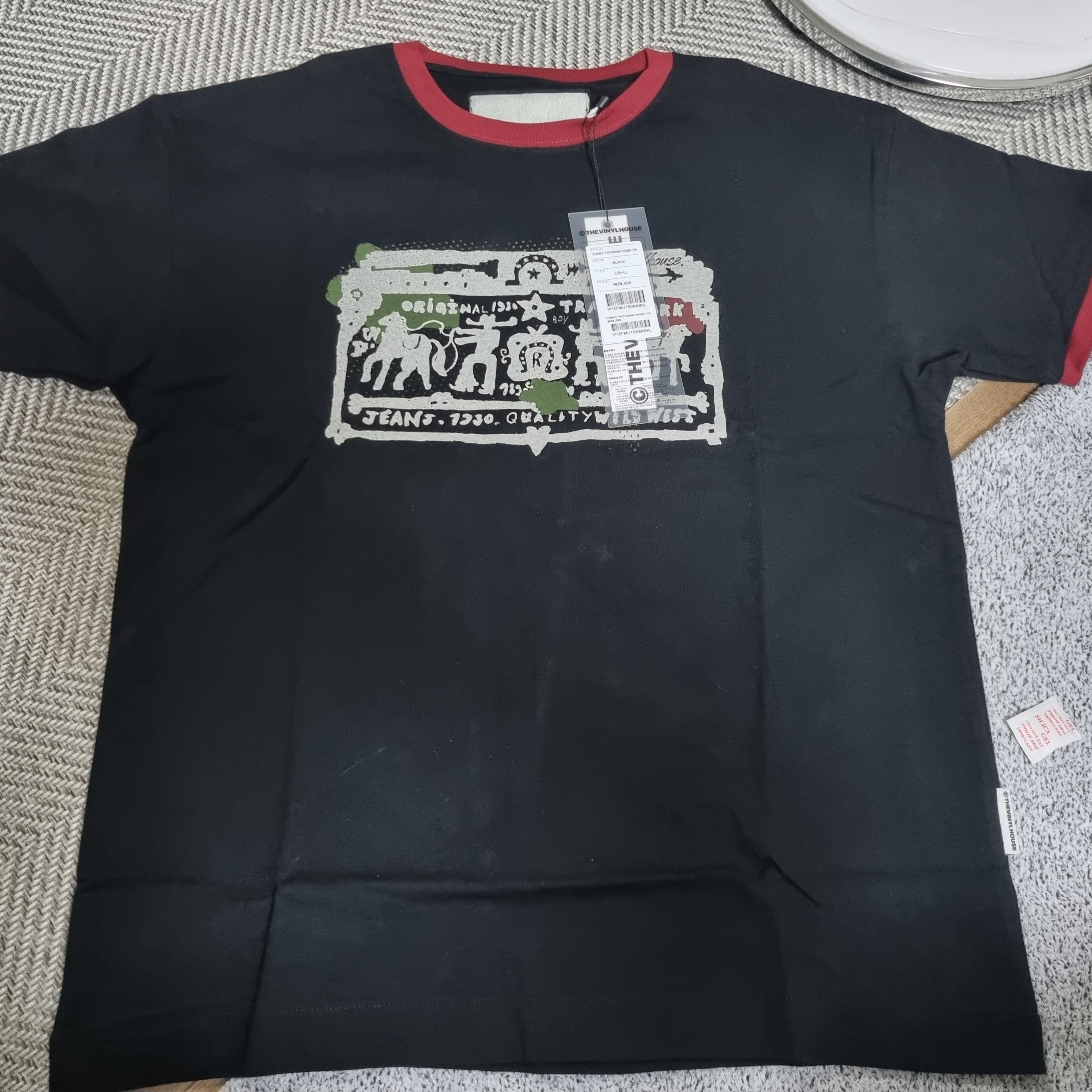 [KREAM 단독] Thevinylhouse Cowboy Pictogram Ringer Tee Black 착용 스타일 - 1