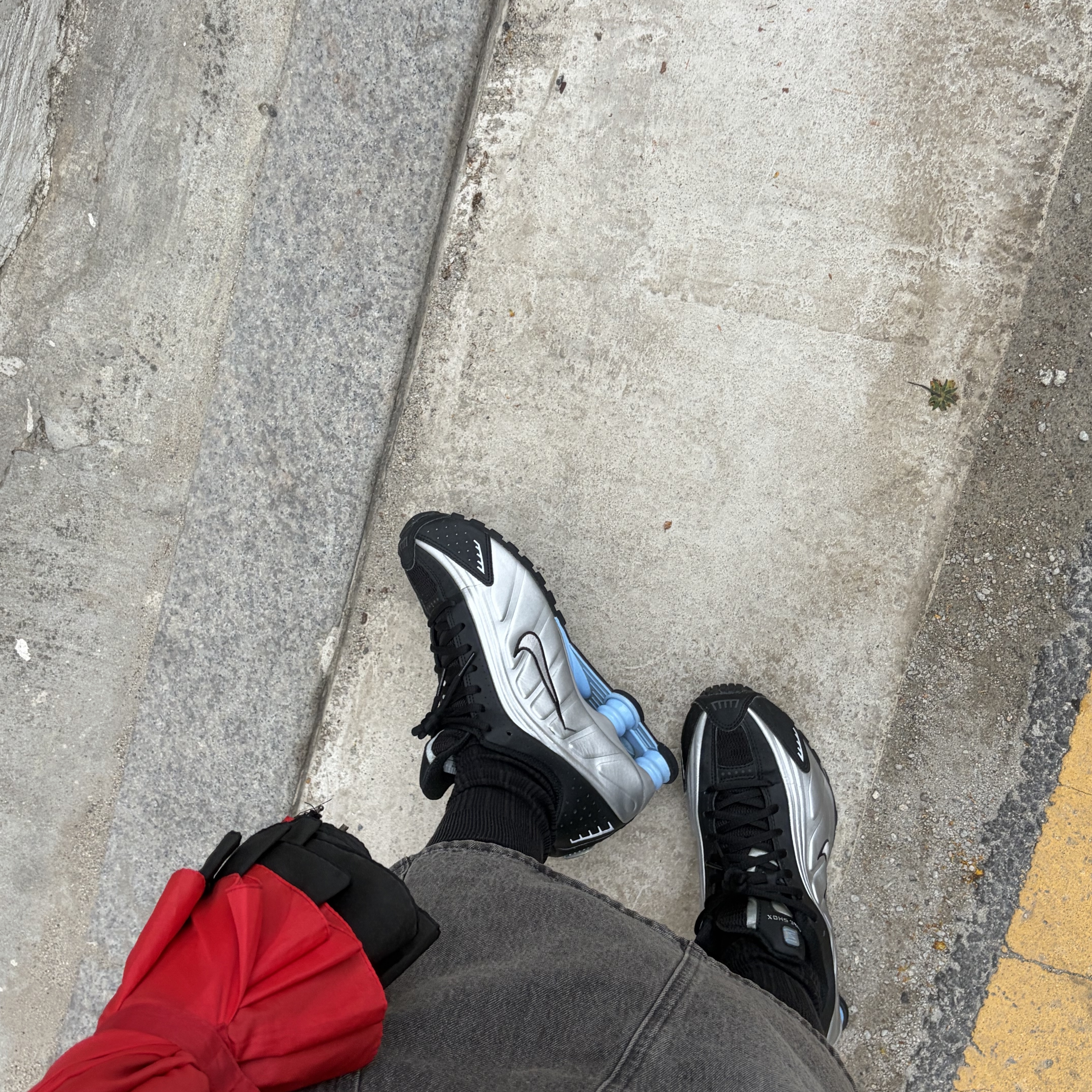 Supreme Washed Chino Twill Camp Cap Light Royal - 24SS, MadeWorn Aerosmith Vintage Blue - 26SS 착용 스타일 - 3