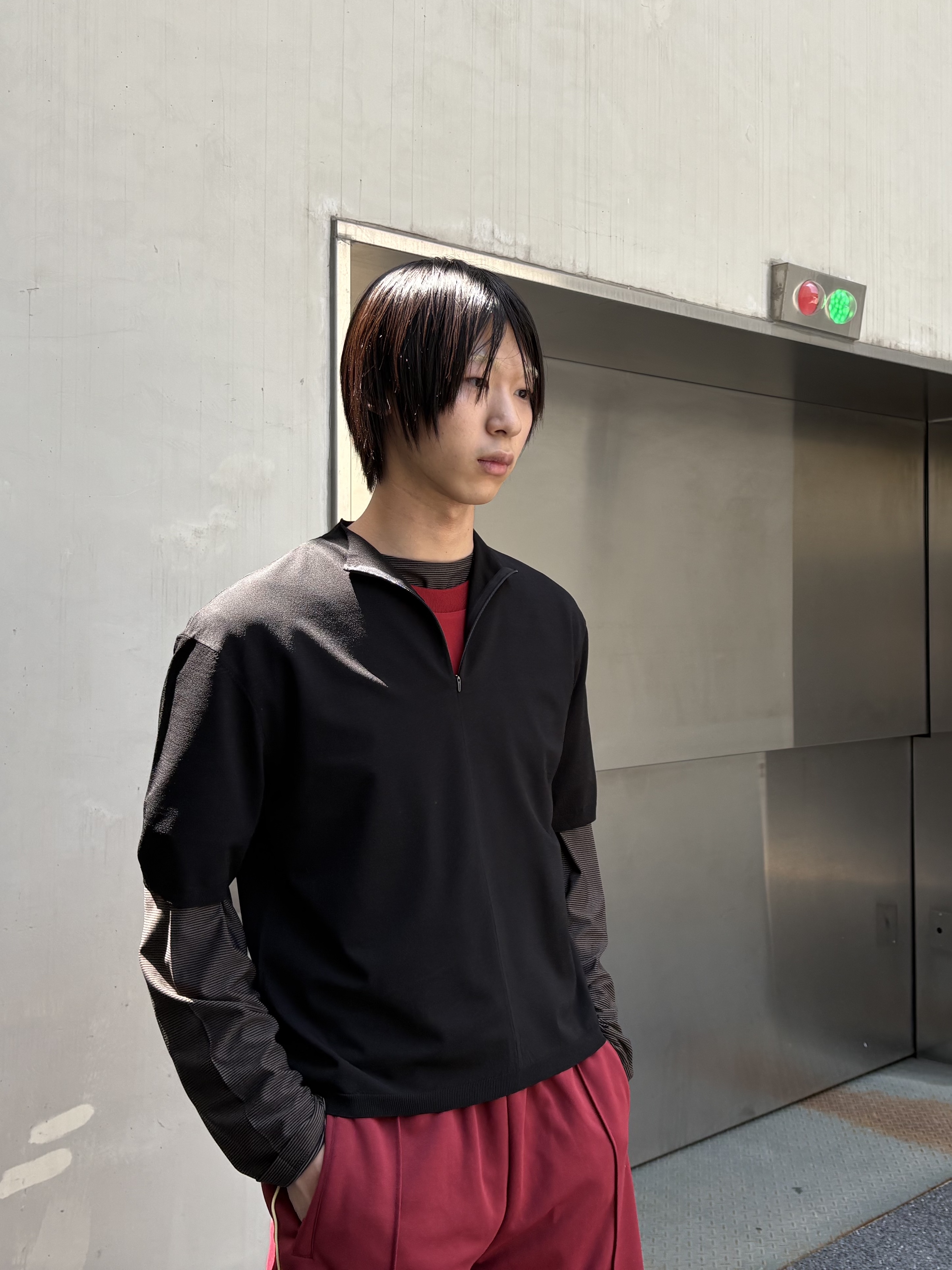 Amomento Stripe Boat Neck Long Sleeve Dark Brown - 26SS 착용 스타일 - 2