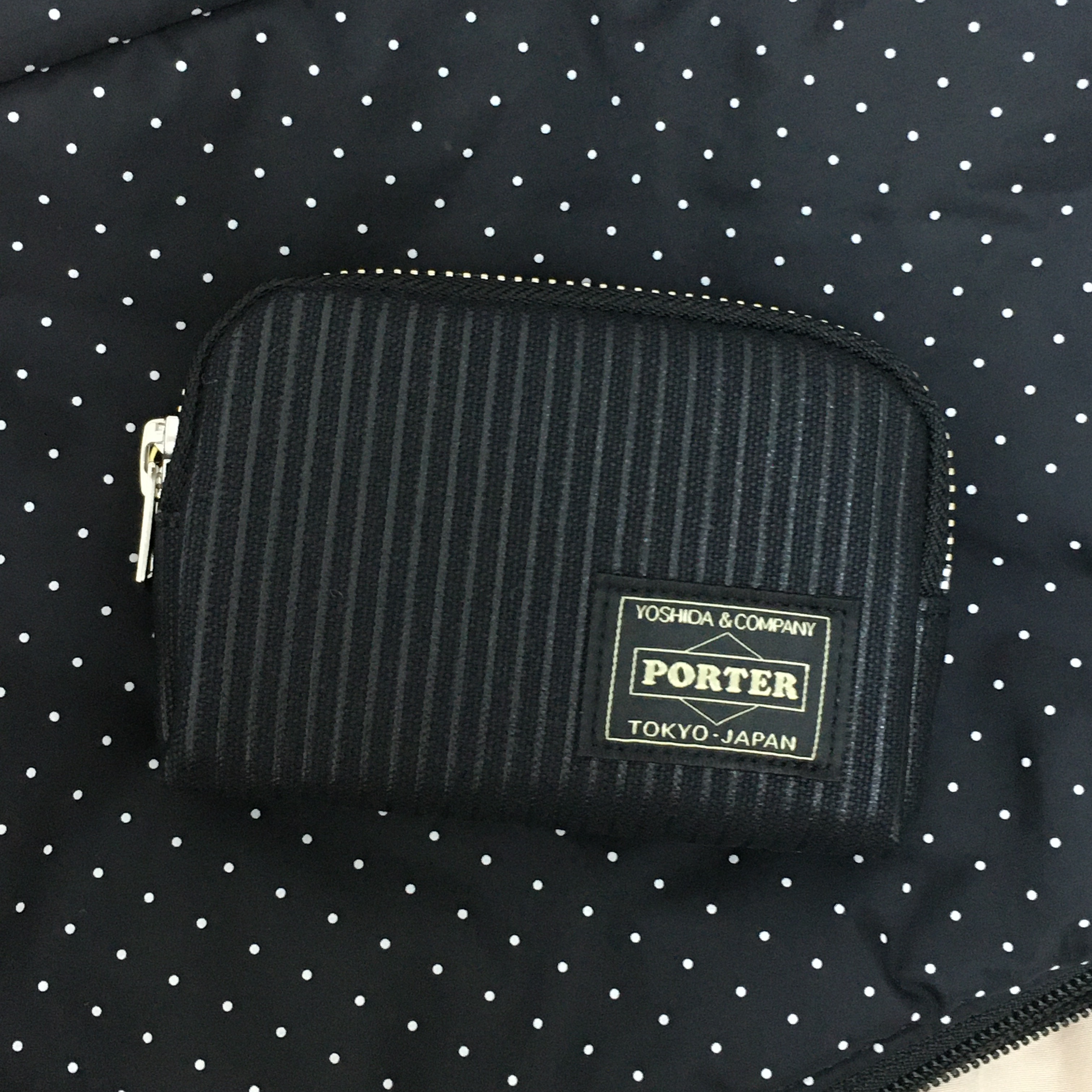 Porter Drawing Coin Key Case Black 착용 스타일