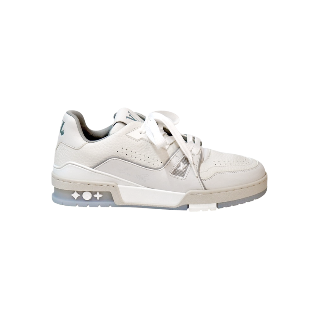 IT85AAFJC875 Louis Vuitton White Trainer Sneakers C-C59221