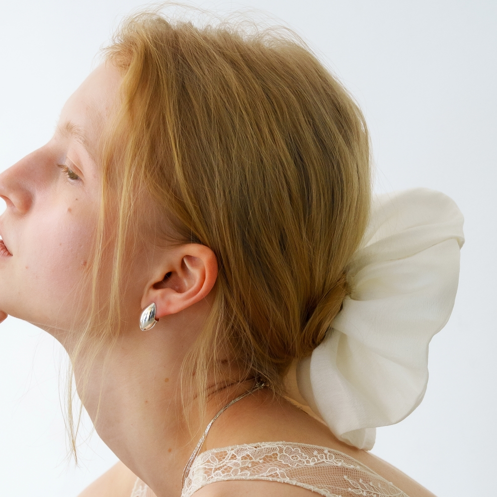 러브미몬스터 퓨어 포그 스크런치 라지 아이보리(lovememonster Pure Fog Scrunchy L IVORY) - 4