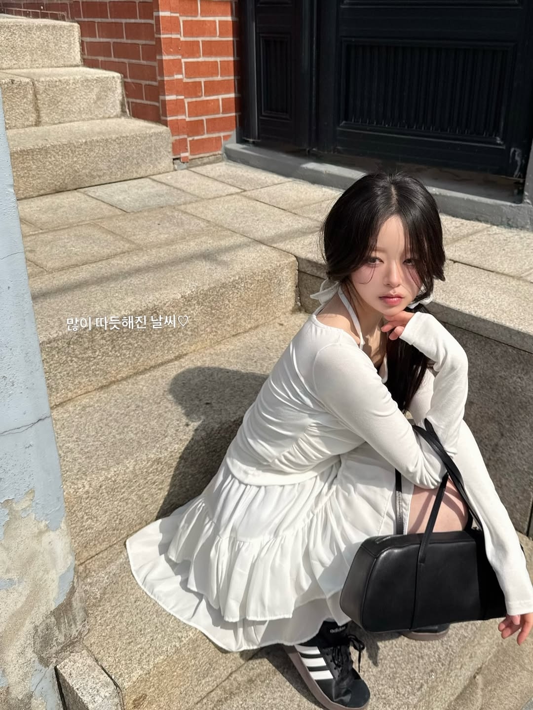 Rosefrantz Drape Layered Halter Long Sleeve [Ivory] 착용 스타일 - 3