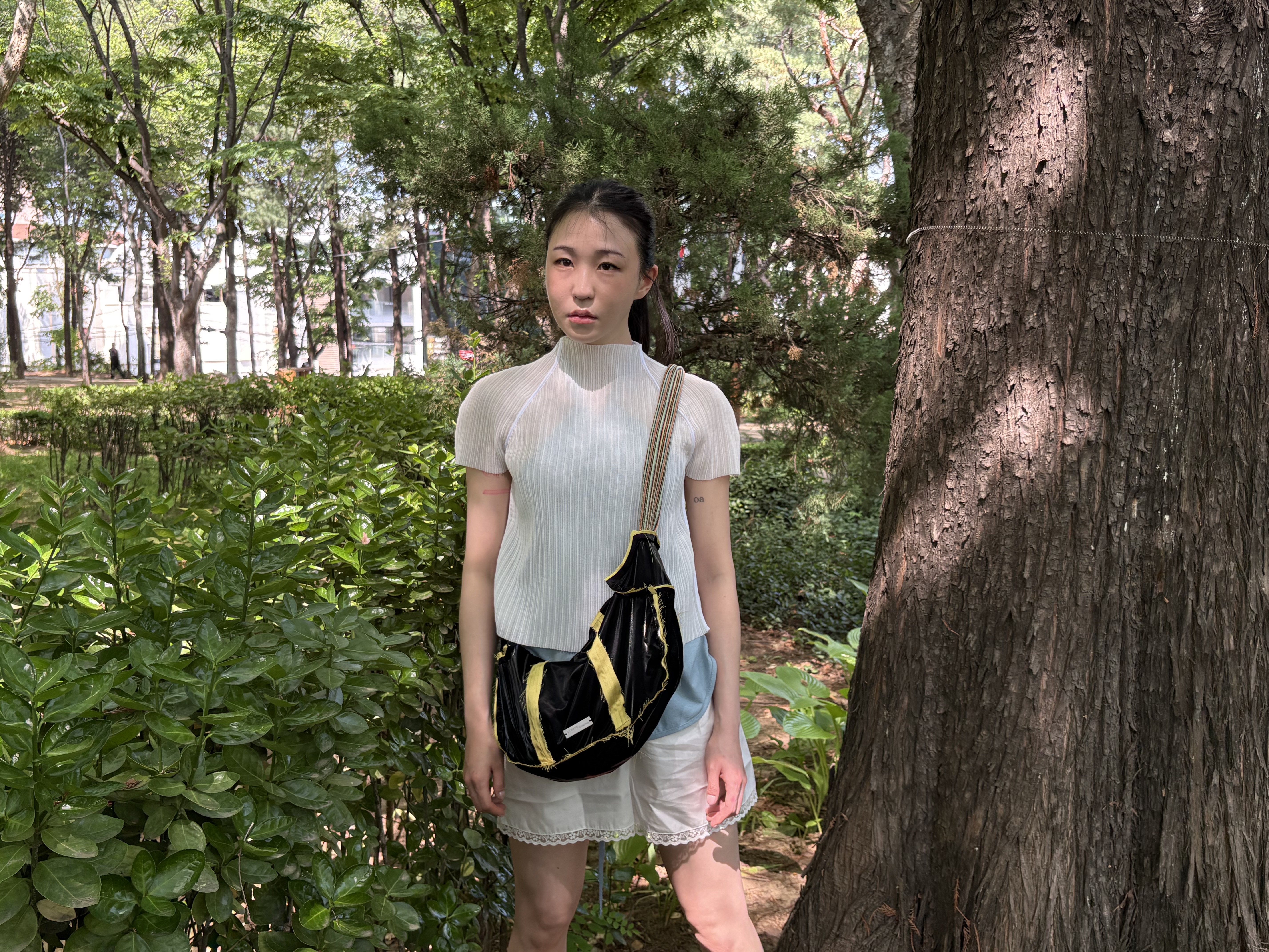 Edward Cuming Fallas Bag Black Yellow Multi - 26SS, [KREAM 단독] Cou Cou Intimates Women The Boxer White - 26SS 착용 스타일 - 1