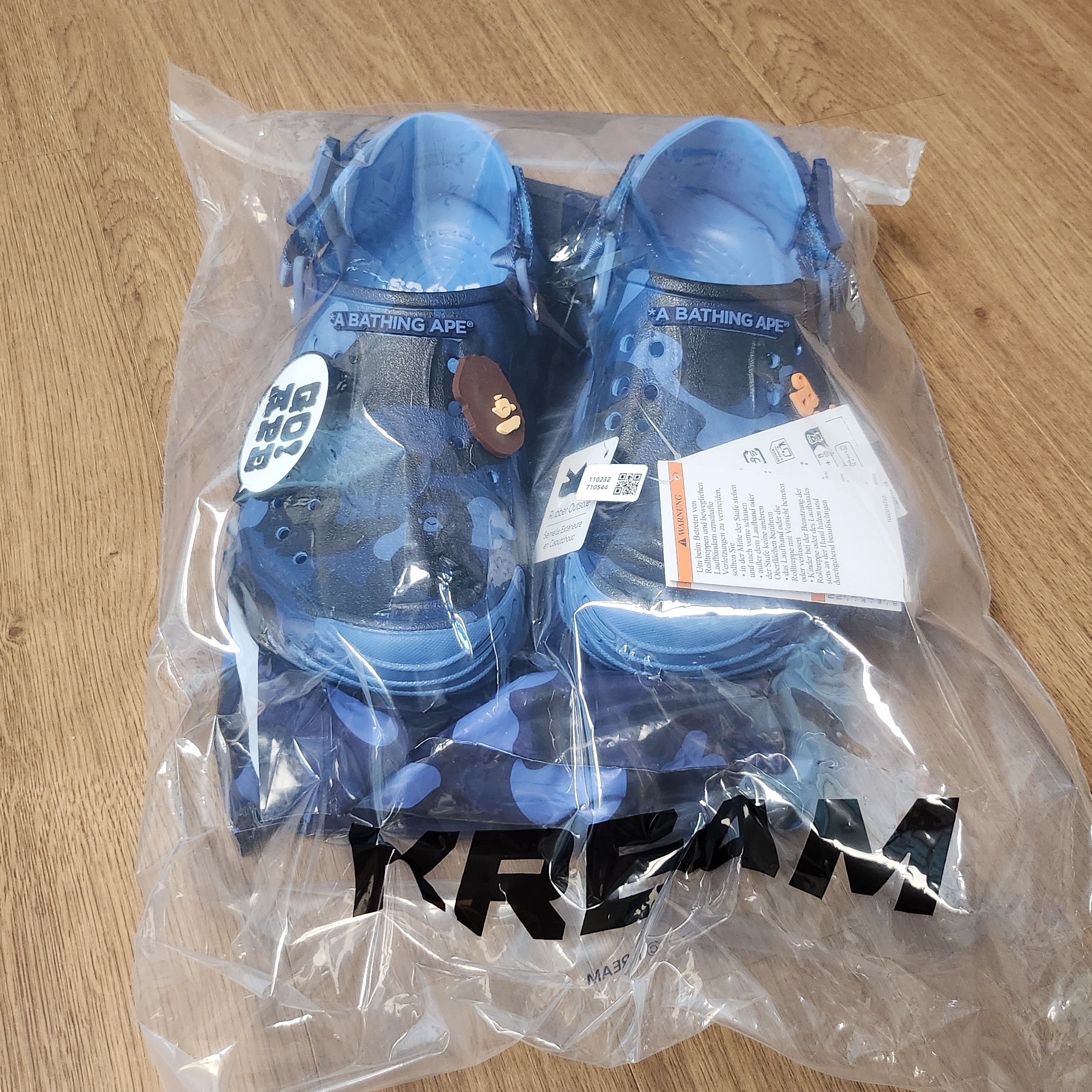 Crocs x BAPE Echo RO Clog Navy 착용 스타일 - 8