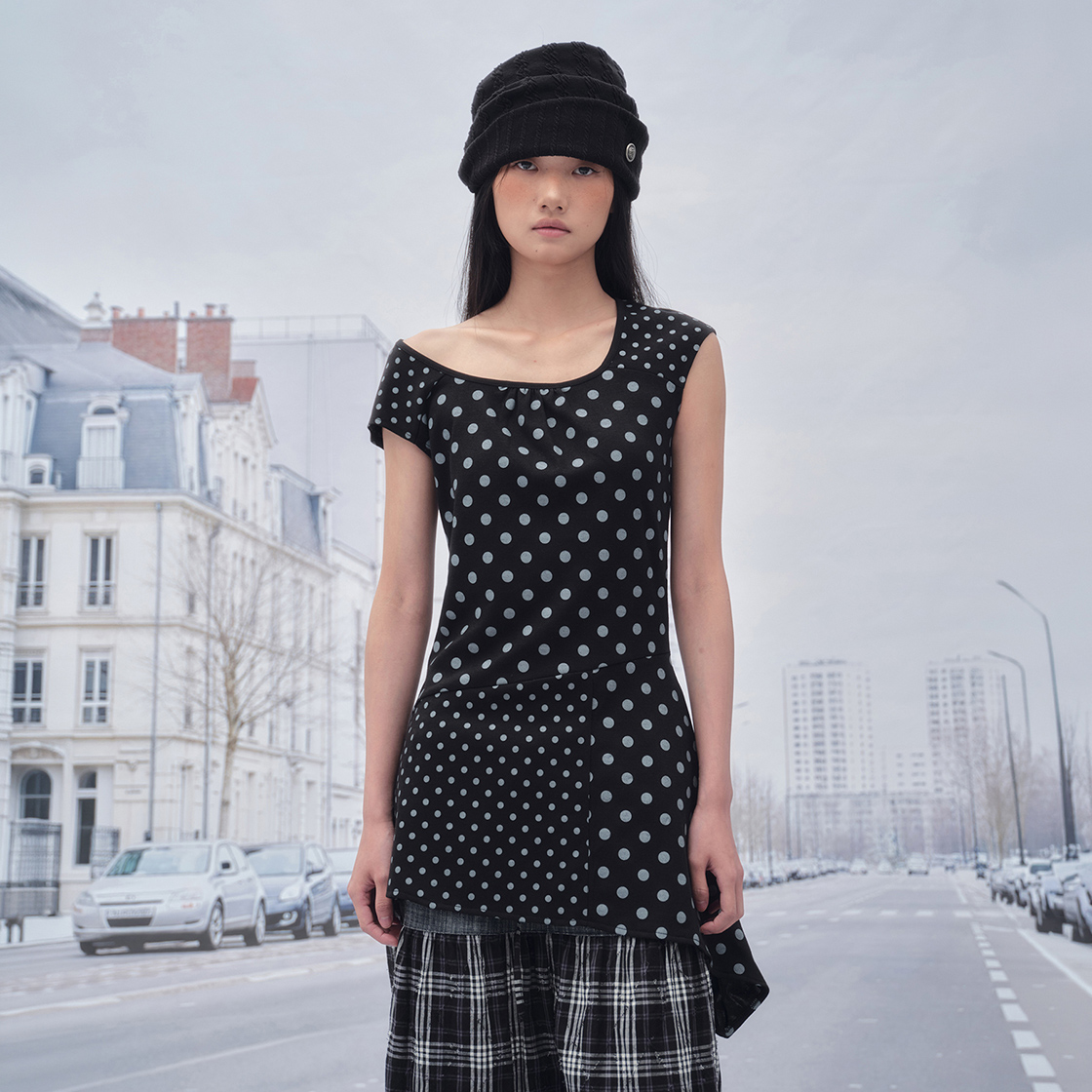 솜속 쿠키 콘트라스트 셔링 드레스 도트(SOMSOC Cookie Contrast Shirring Dress Dot) - 2