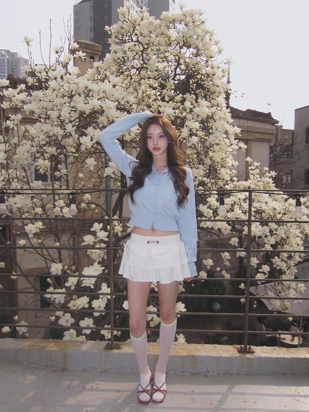 Rosefrantz Rose Cancan Mini Skirt [White], Rosefrantz Fabric Button Collar Cardigan [Sky Blue] 착용 스타일 - 3