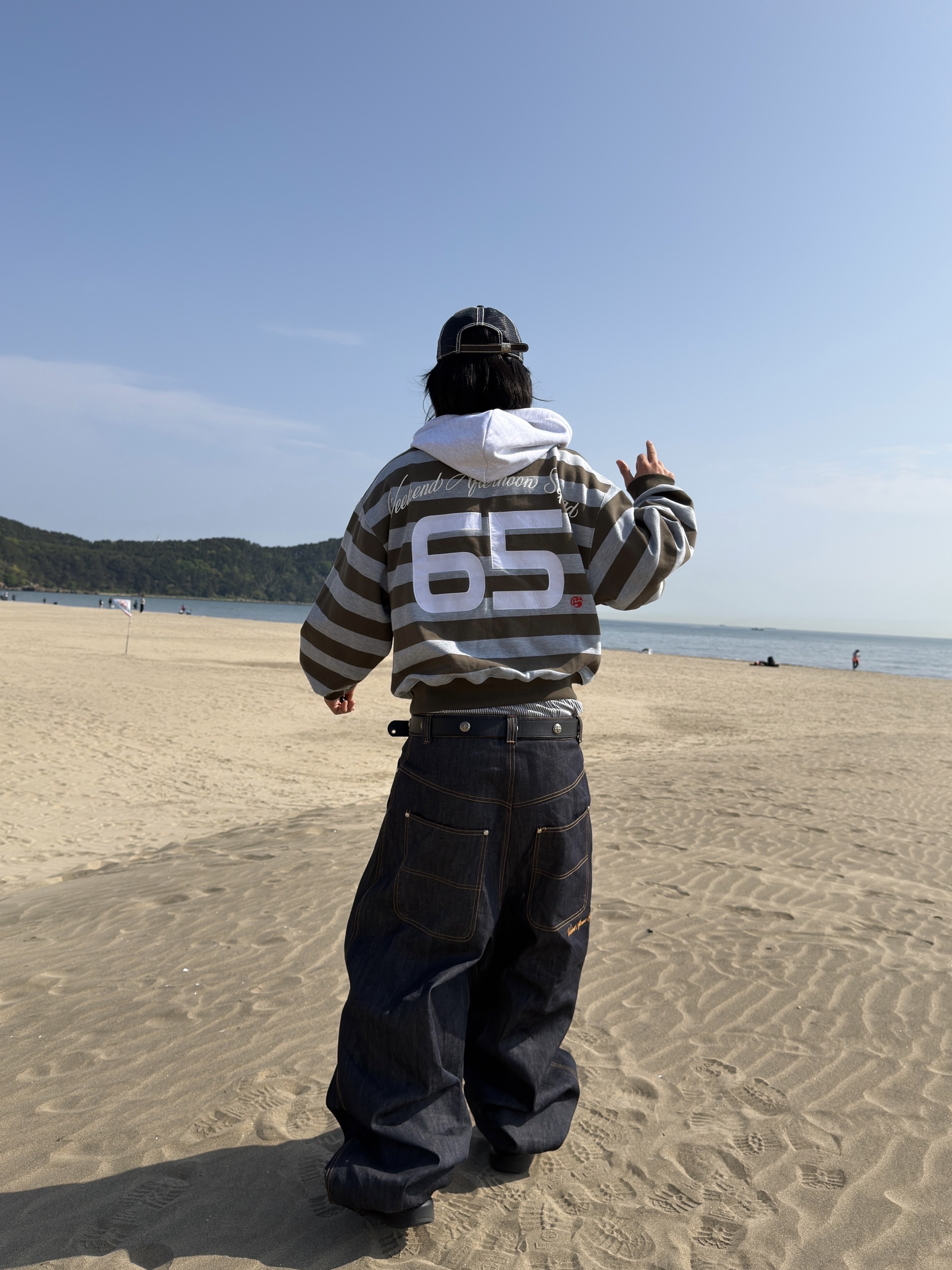 Supreme x True Religion Mesh Back 6-Panel Dirty Indigo - 25FW 착용 스타일 - 2