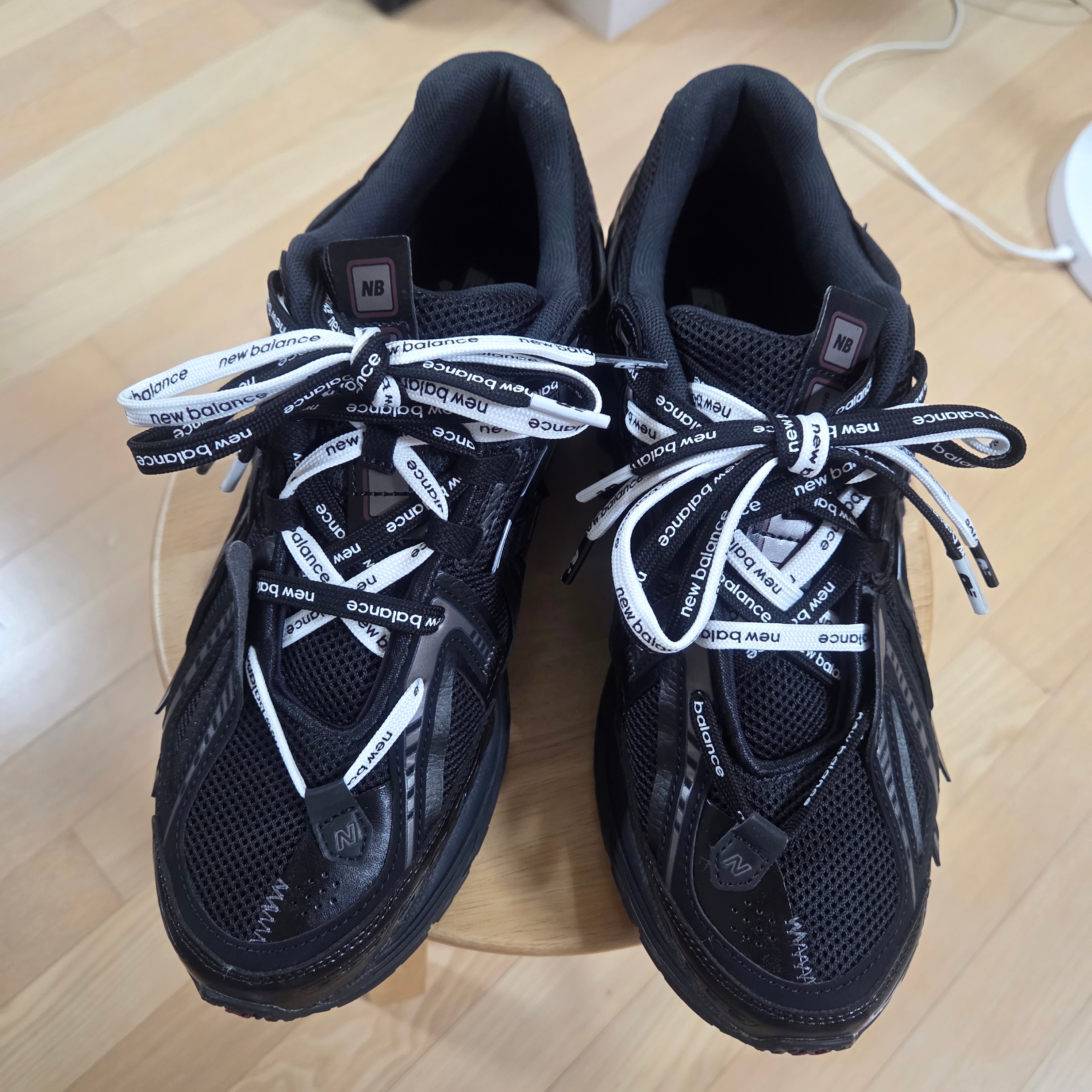 New Balance 1906A Black 착용 스타일 - 3