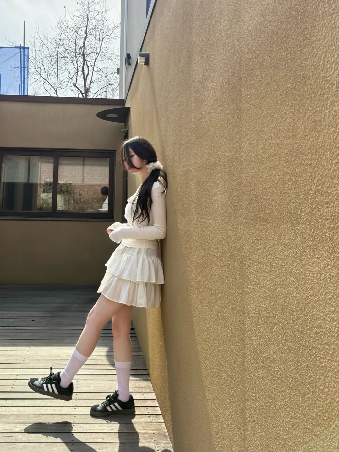 Rosefrantz Drape Layered Halter Long Sleeve [Ivory] 착용 스타일 - 6