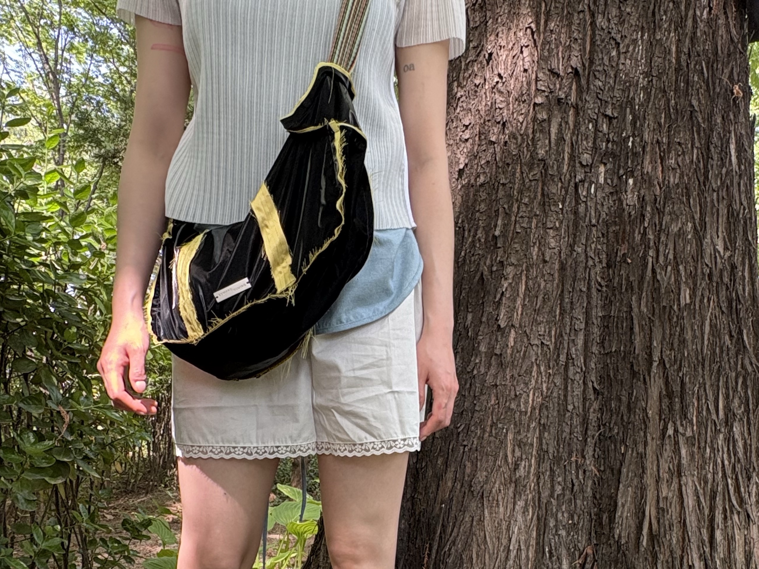 Edward Cuming Fallas Bag Black Yellow Multi - 26SS, [KREAM 단독] Cou Cou Intimates Women The Boxer White - 26SS 착용 스타일 - 2